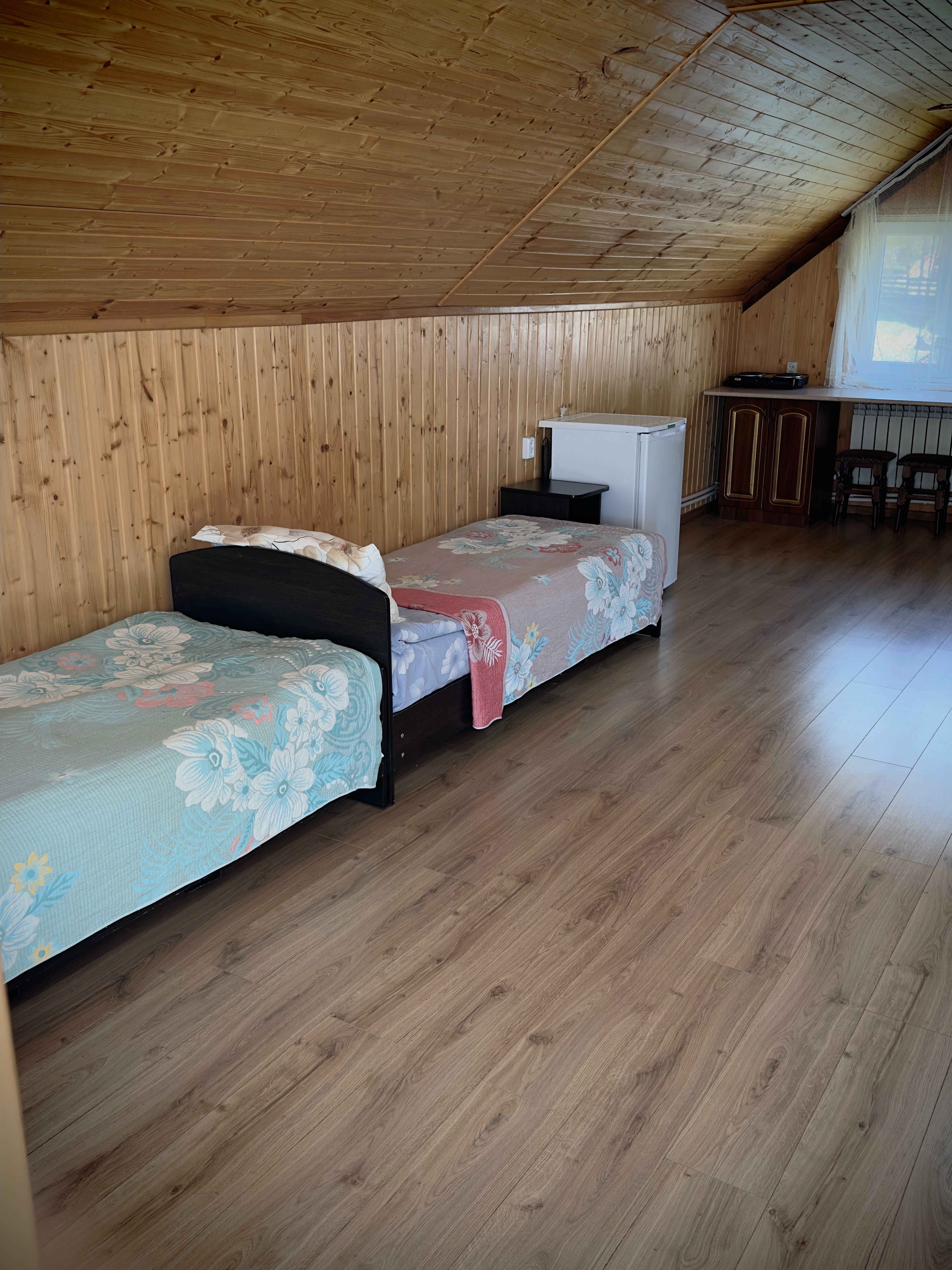 Семейный двухэтажный дом с видом на горы