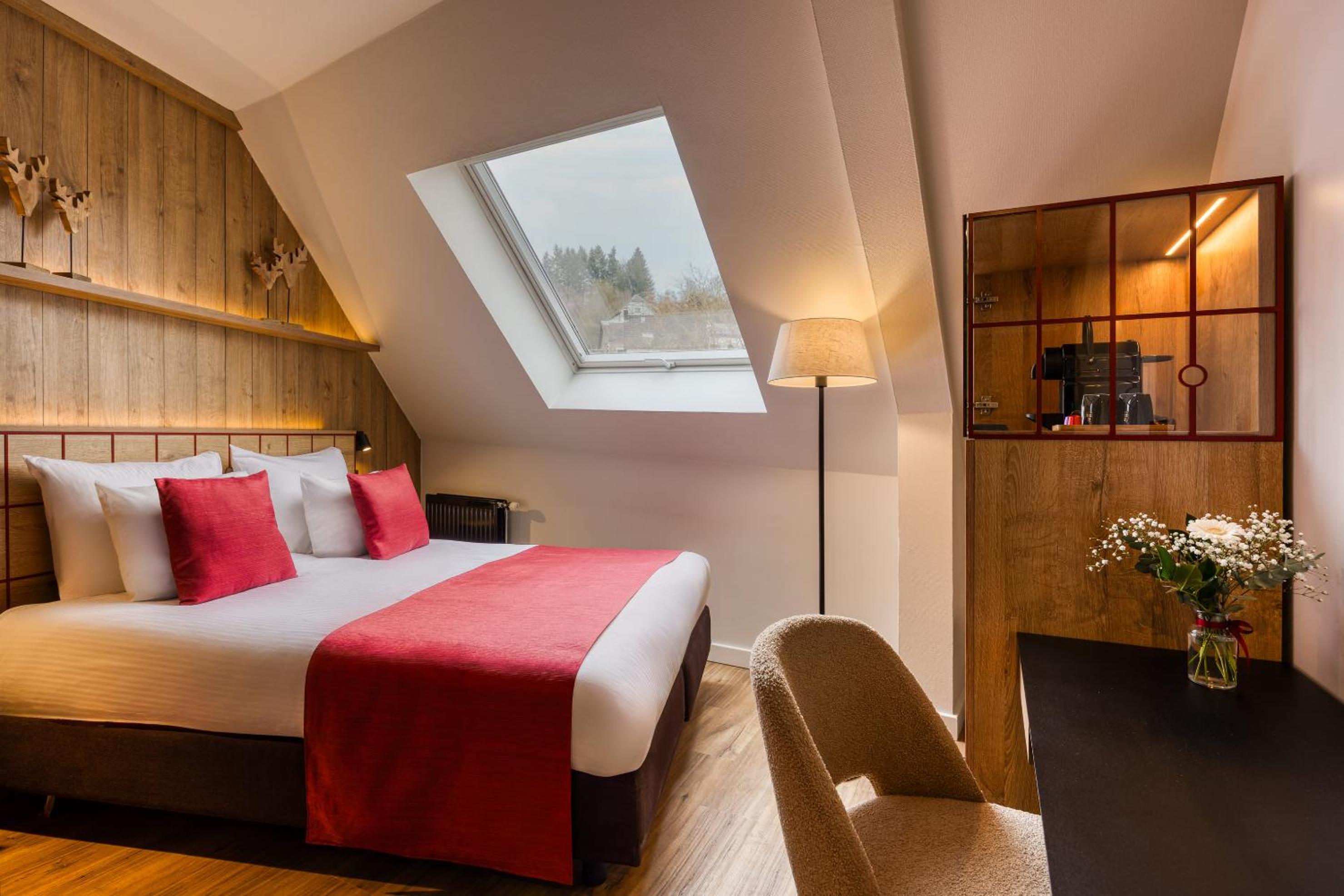 Deluxe Double or Twin Room