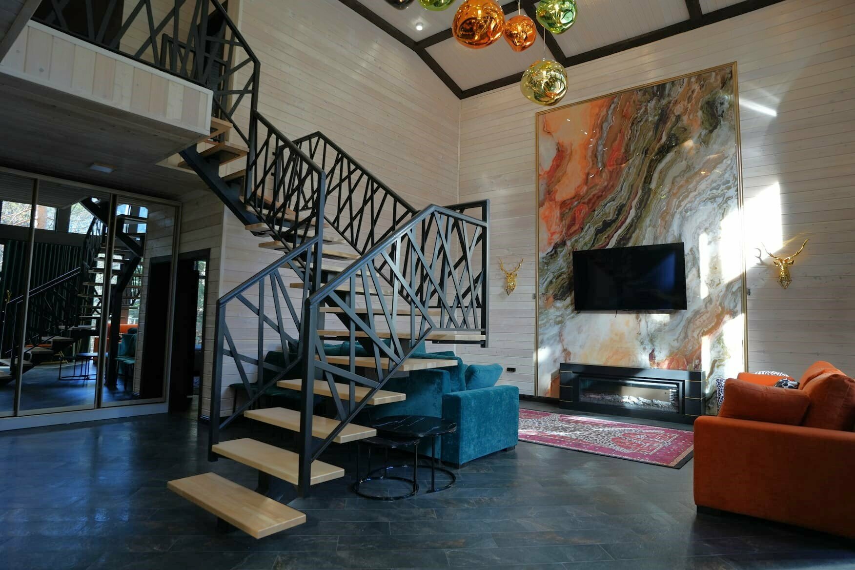 Дом с собственным бассейном