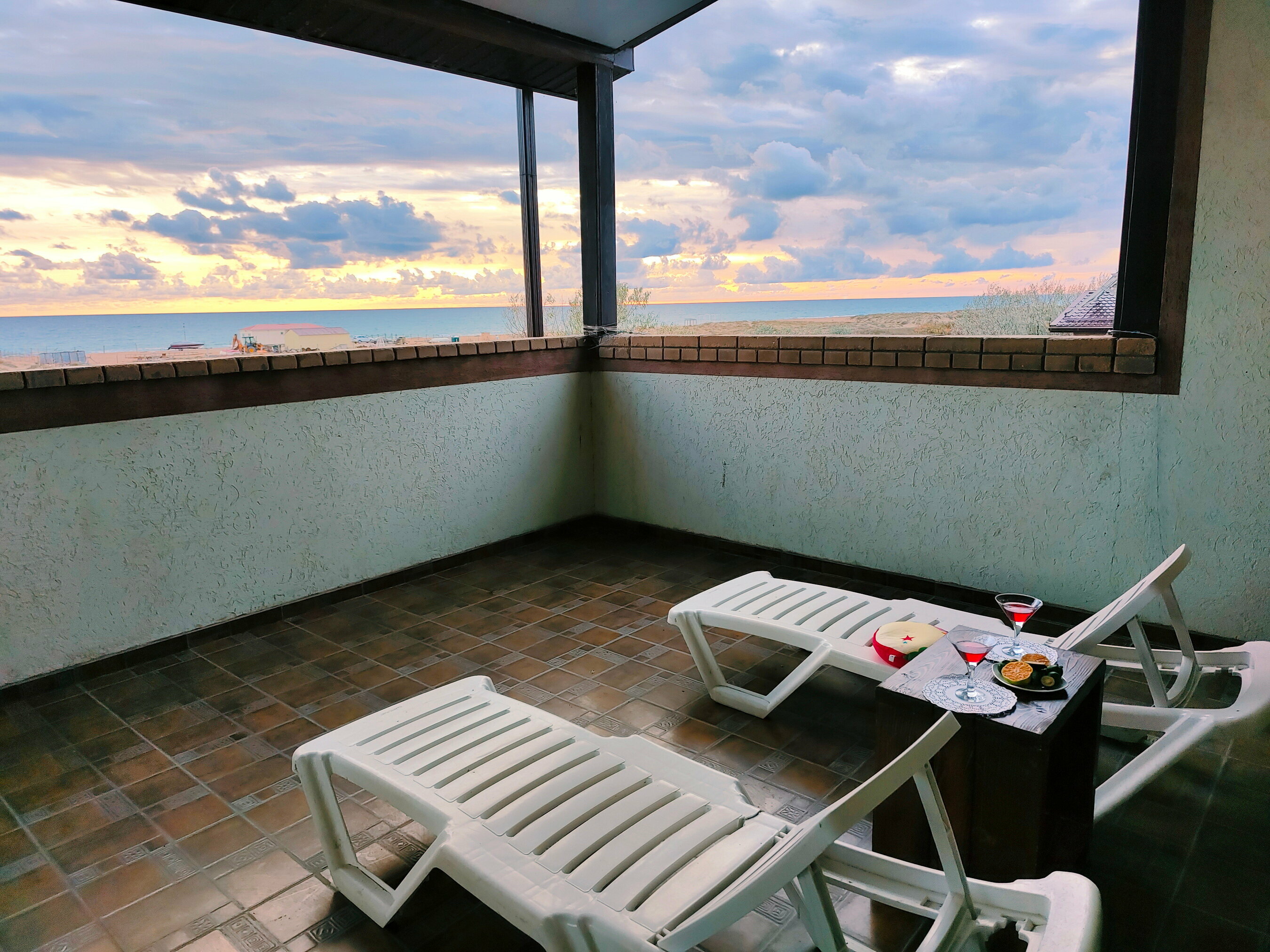 Дом с террасой и панорамным видом на море