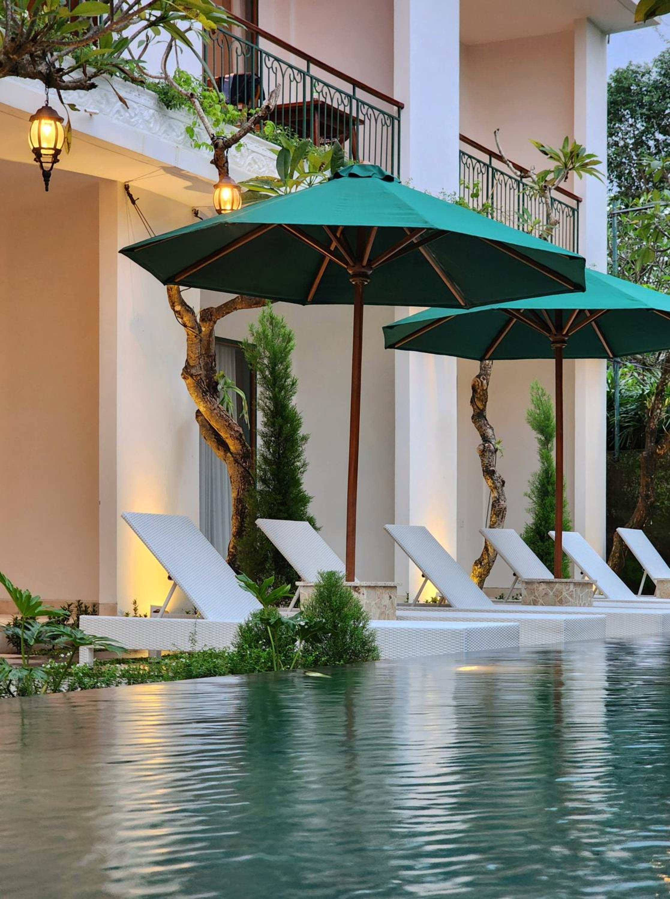 Sabana Bliss with Pool View