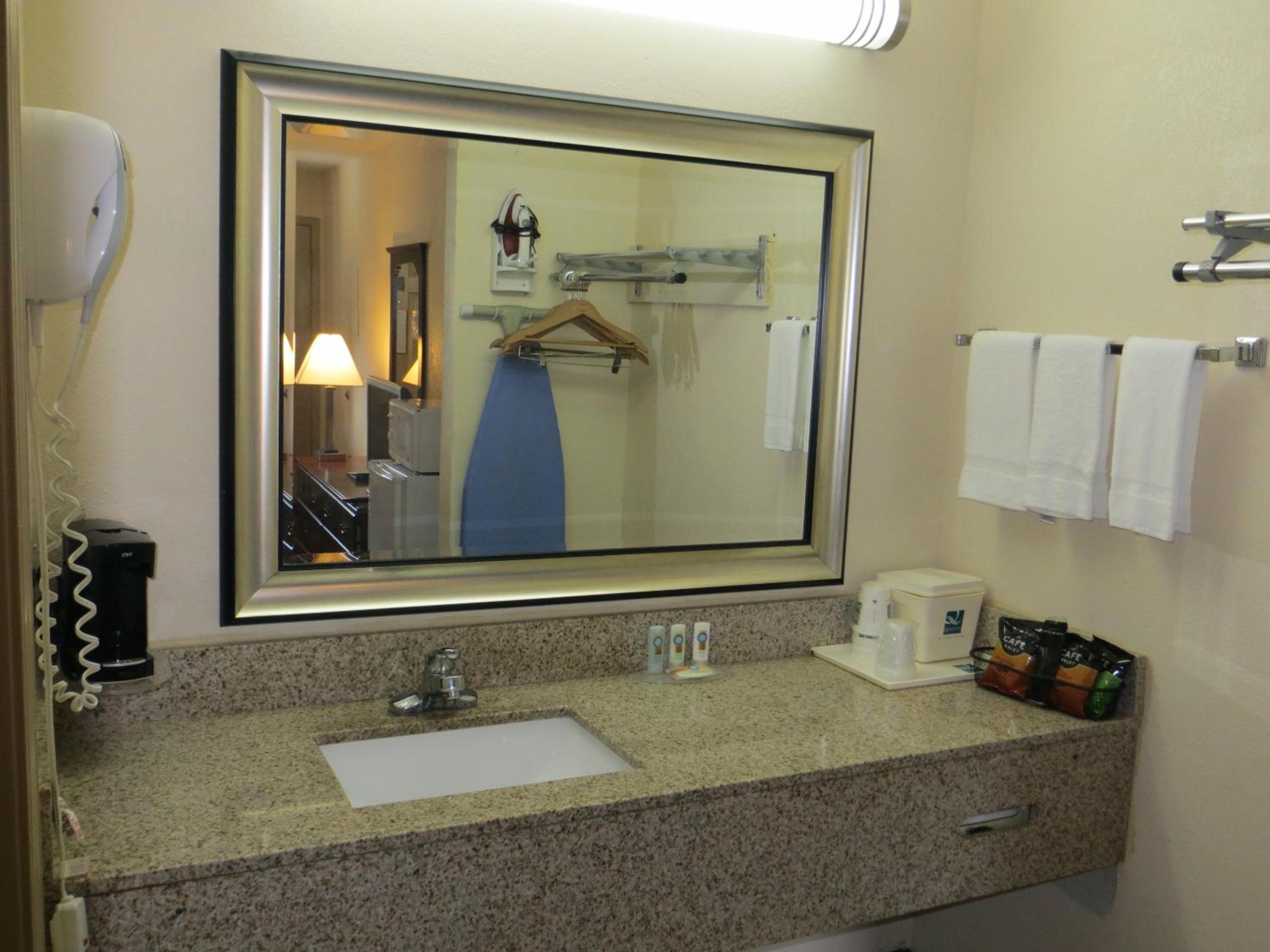 King Room - Non-Smoking