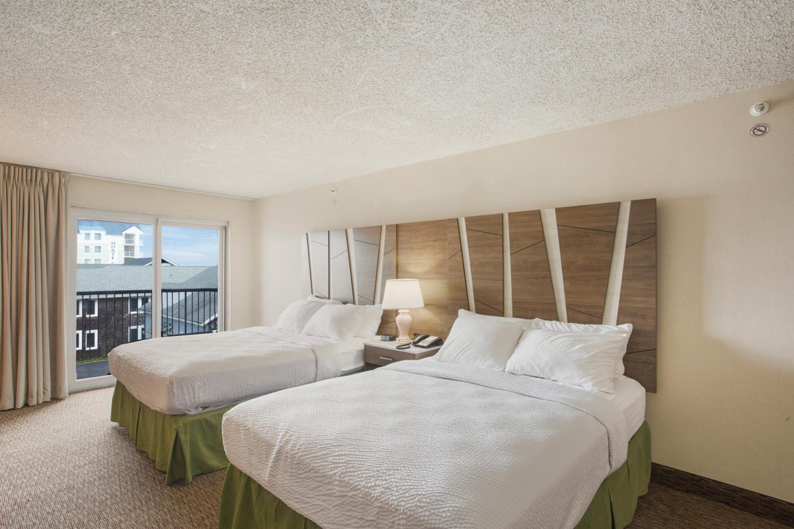 Queen Room with Side Sea View