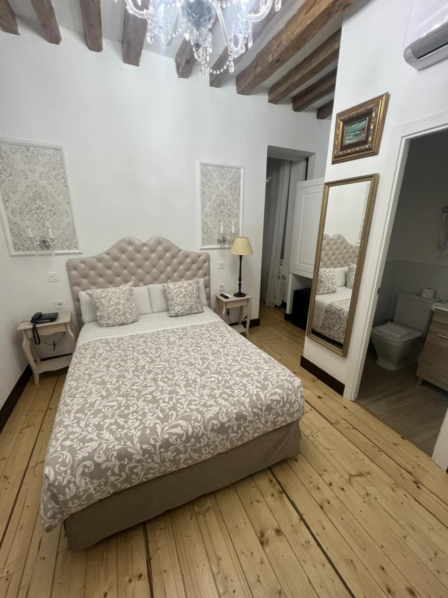 Interior Single Room