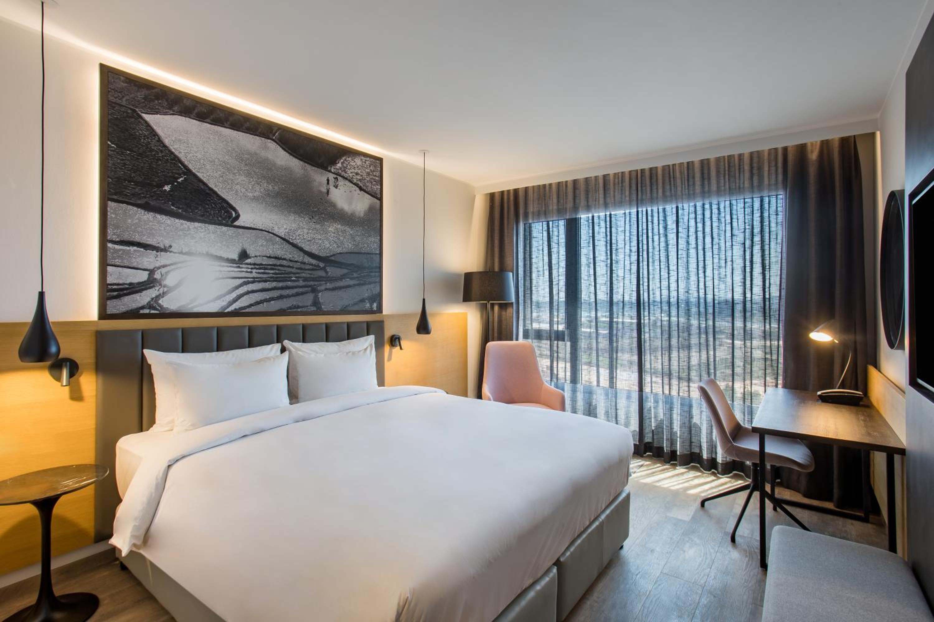 Superior Room with Waterfront View