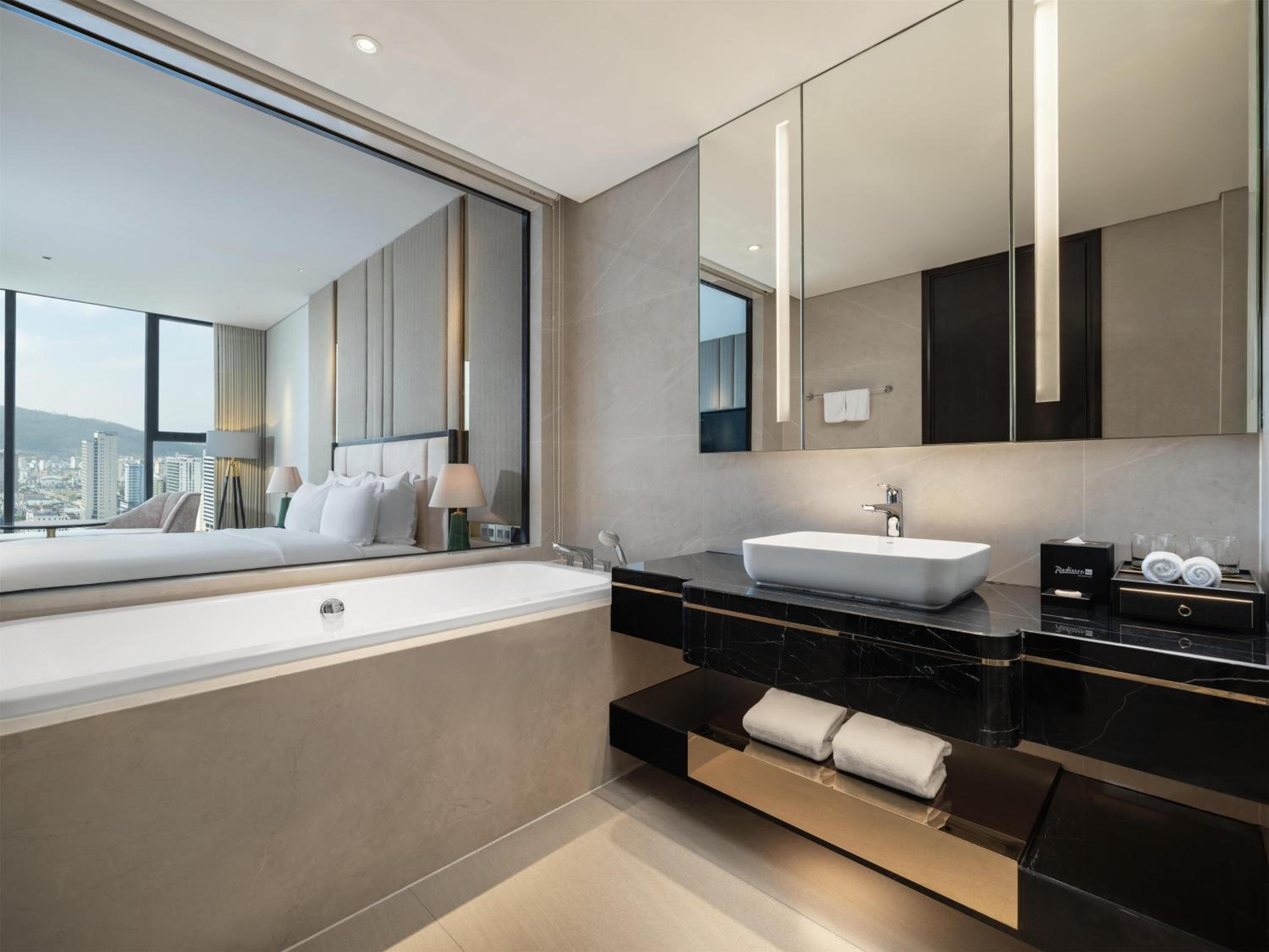 Deluxe Room with Lake View