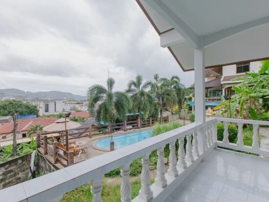 2 Connecting Bungalows Pool Access