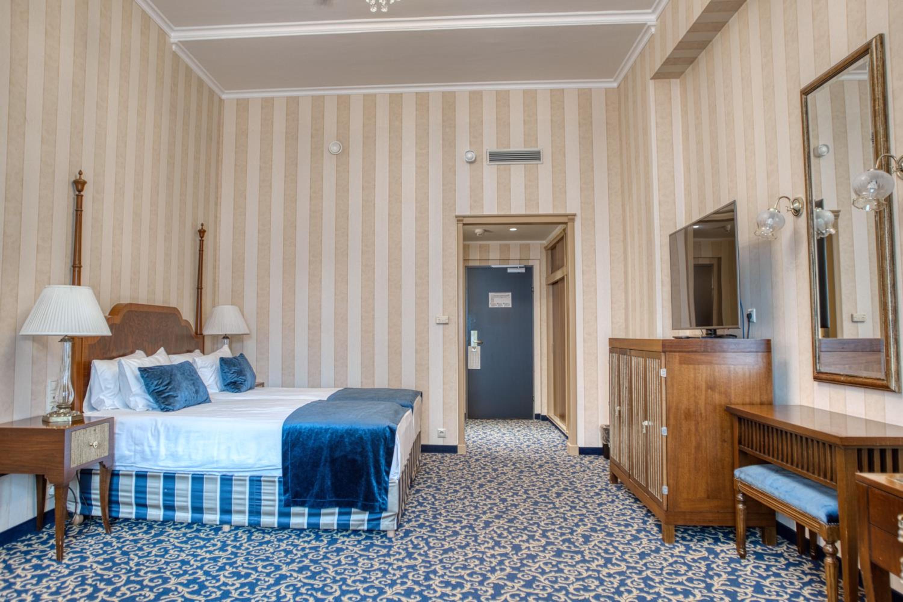 Deluxe Plus Twin Room with Wellness and Fitness Access