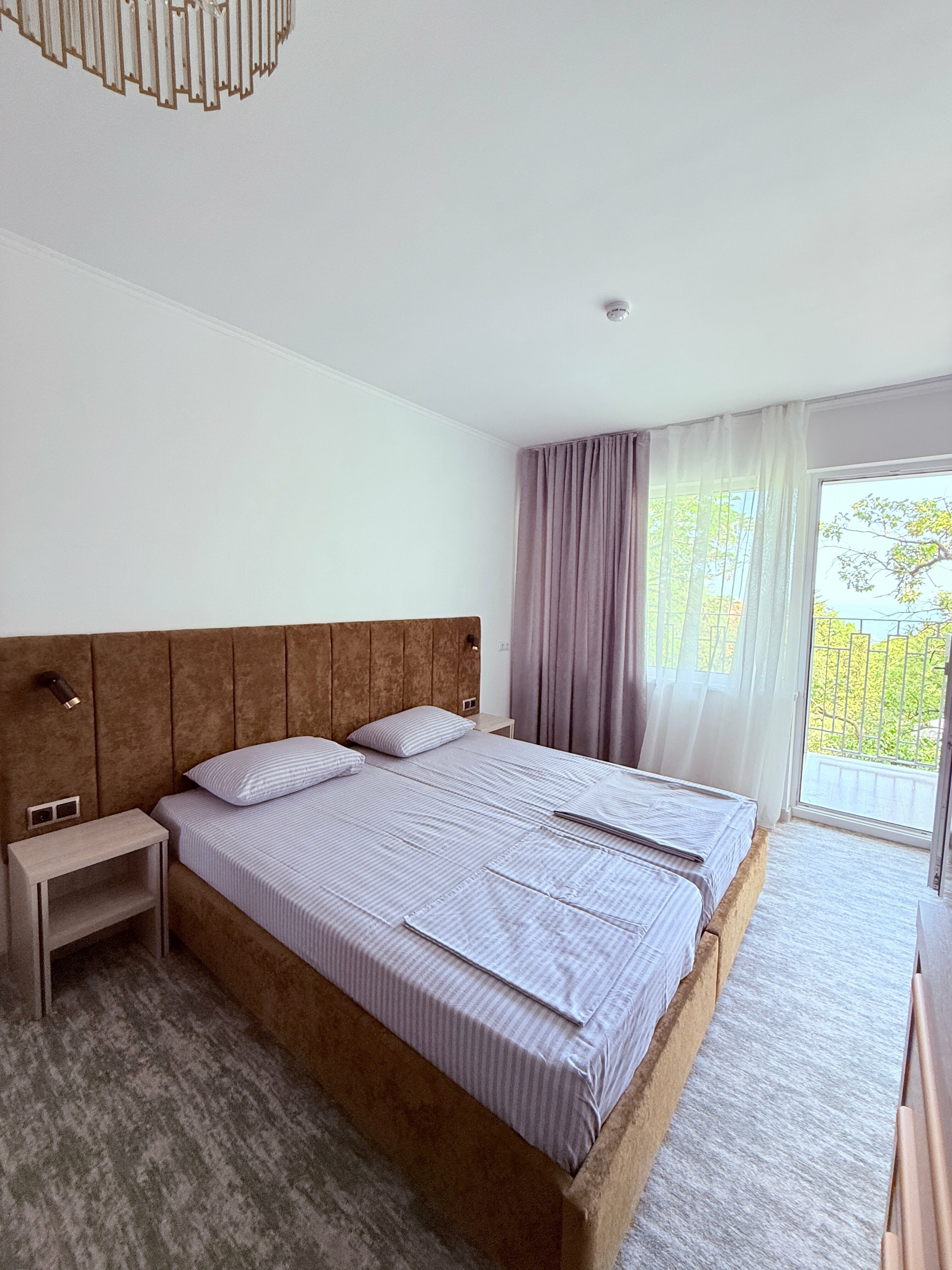 Люкс двухместный  с доп. местом № 6