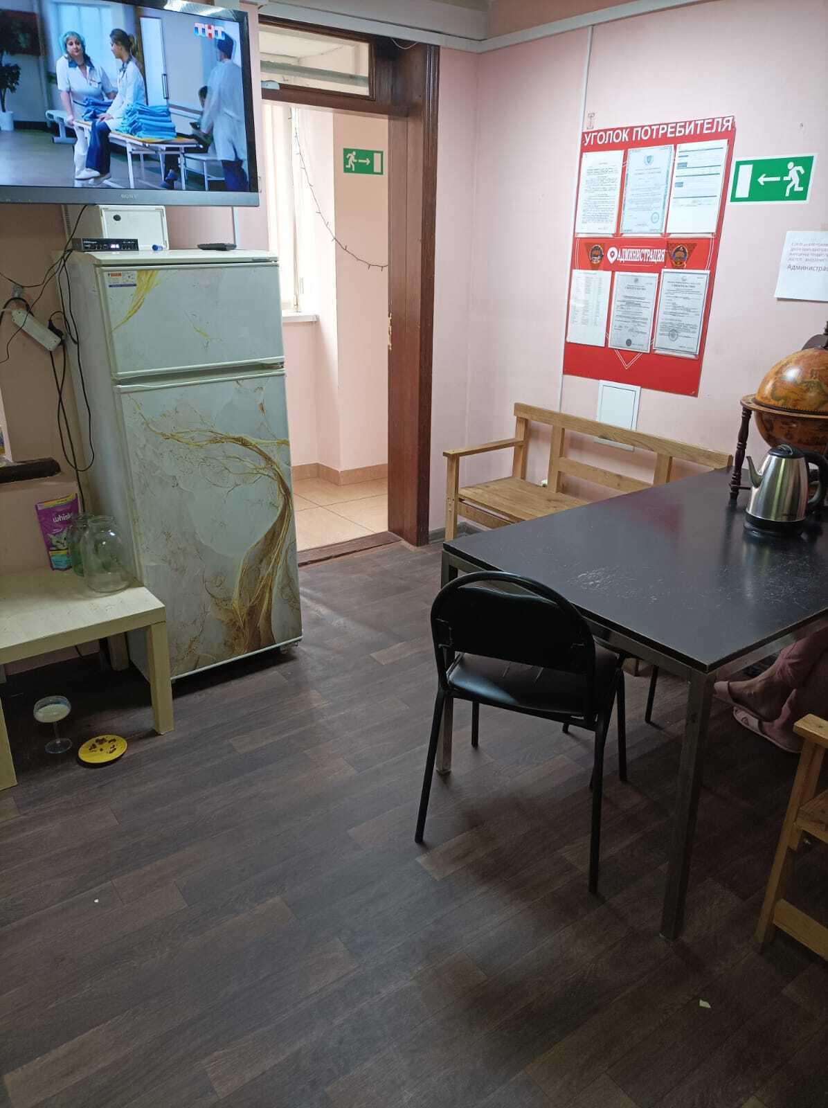 Односпальная кровать в общем номере