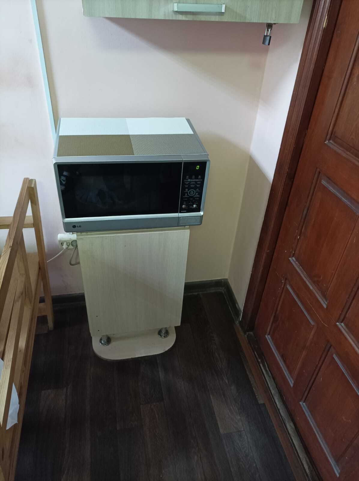 Односпальная кровать в общем номере