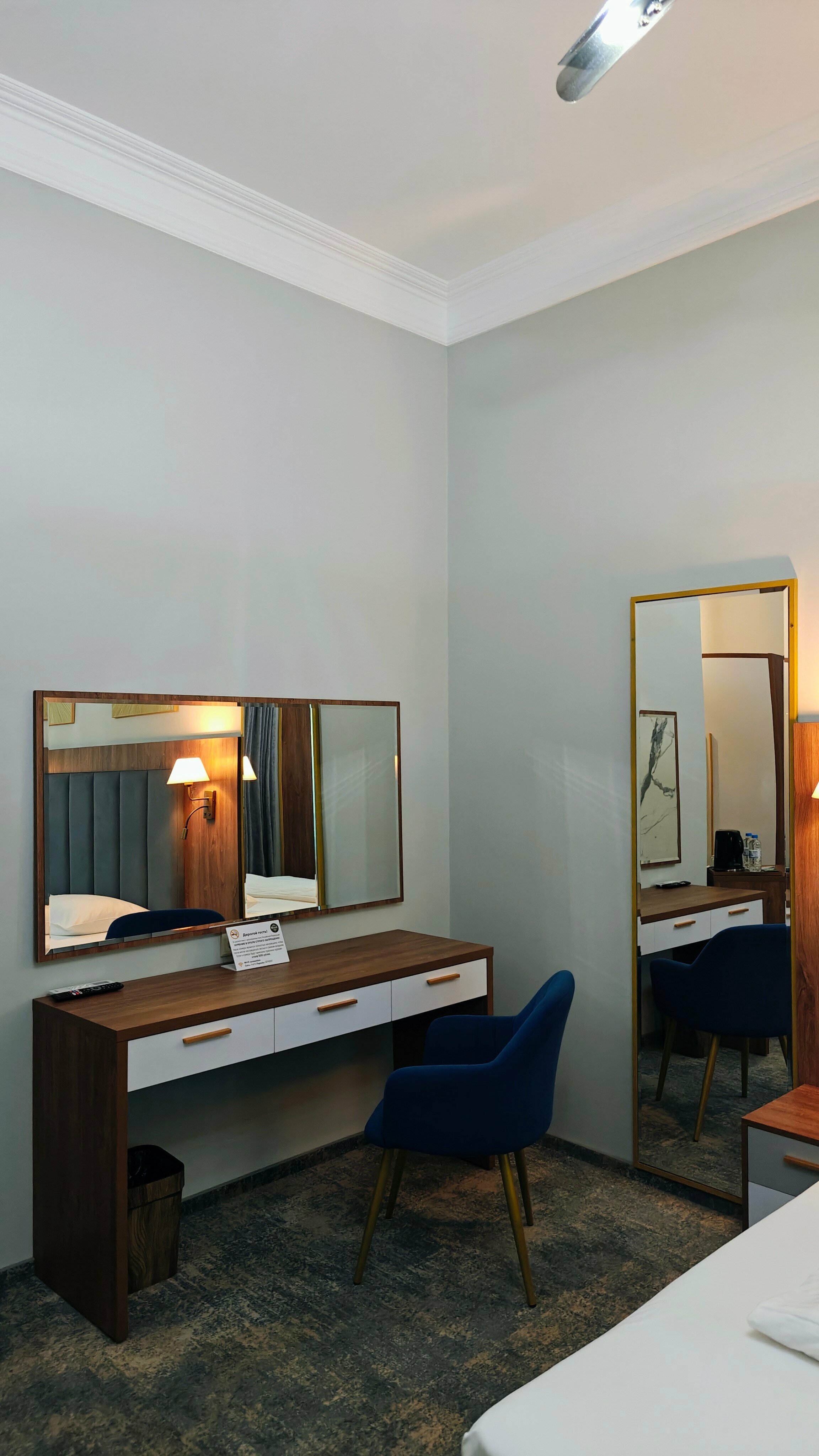 3 этаж I Двухкомнатный номер с двуспальными кроватями