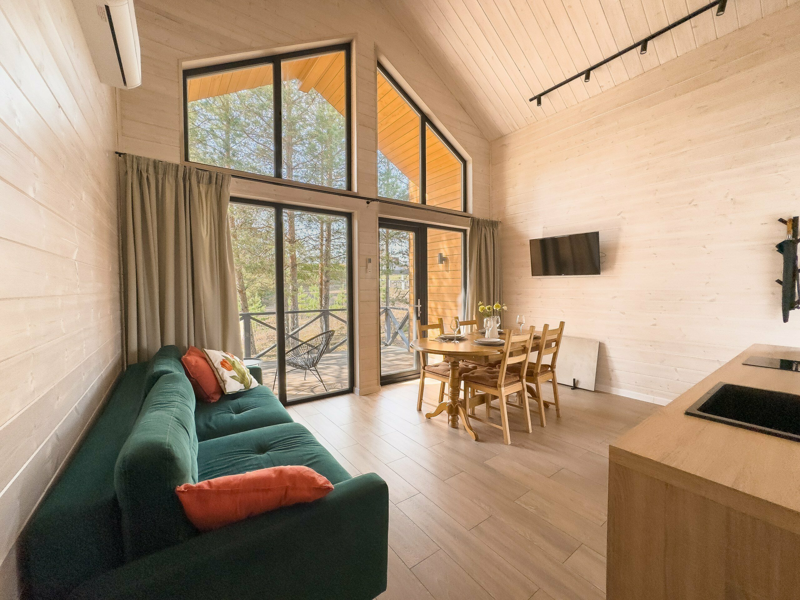 Дом с видом на лес