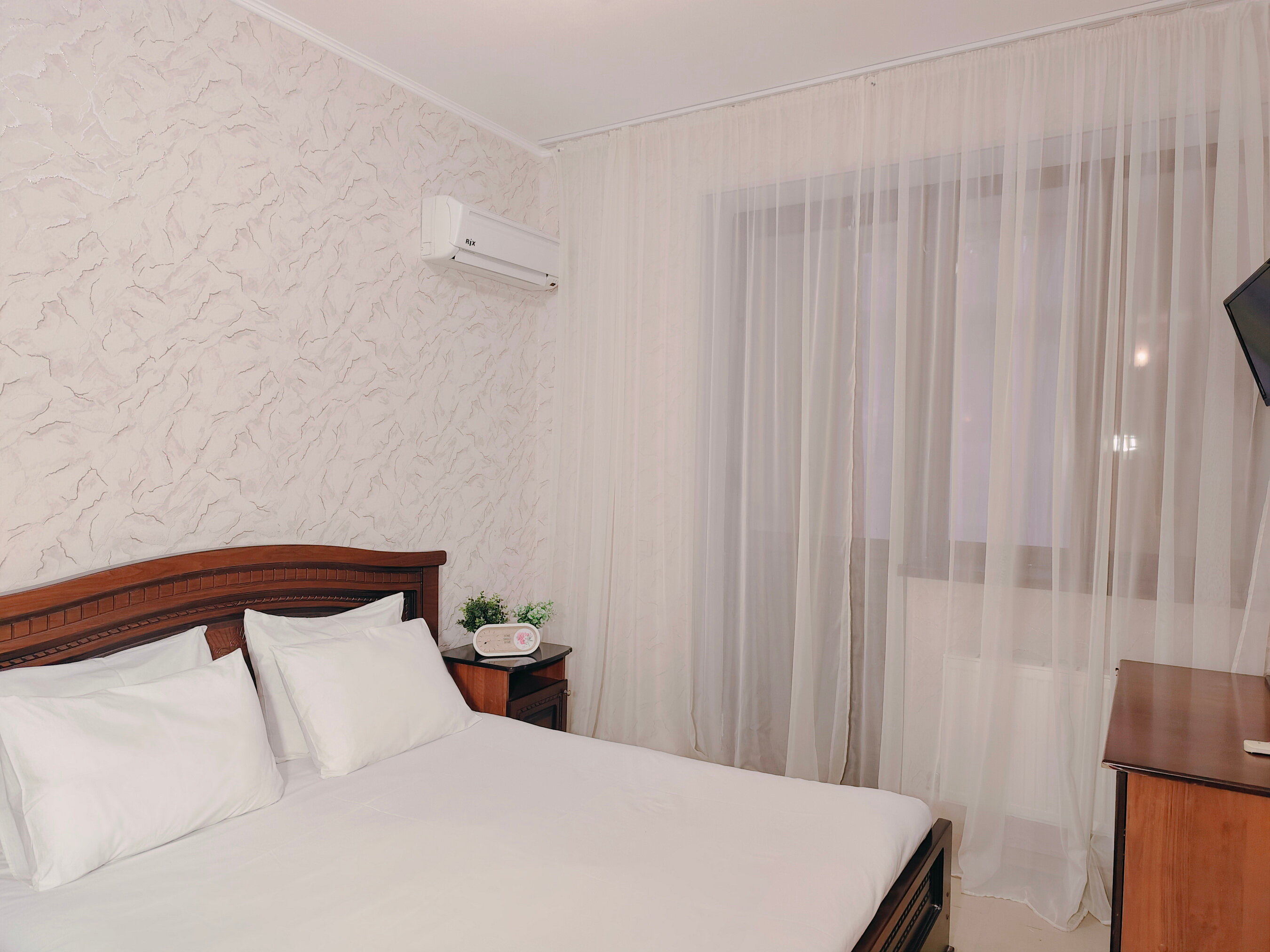 Двухместный номер с 1 кроватью и видом на бассейн