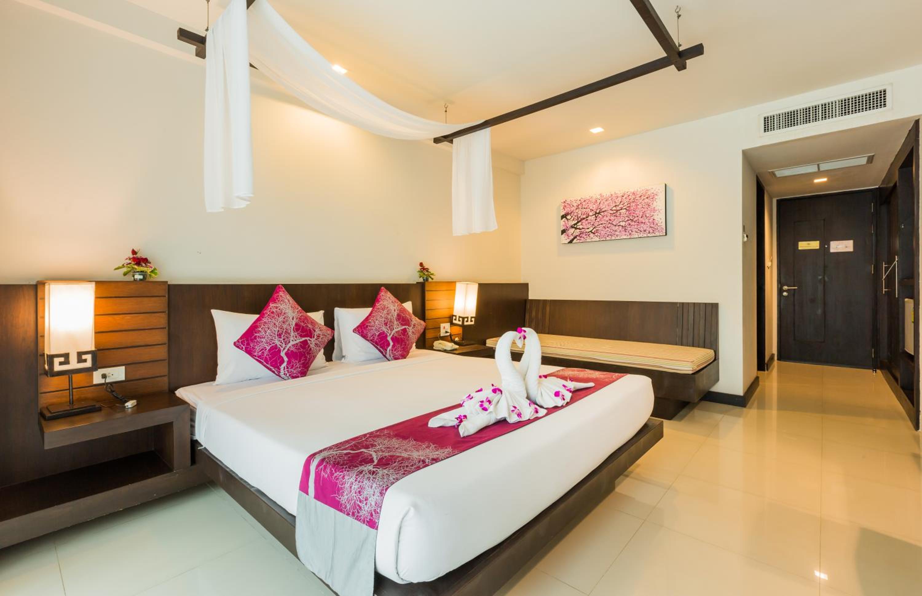 Deluxe Double Room with Pool Access