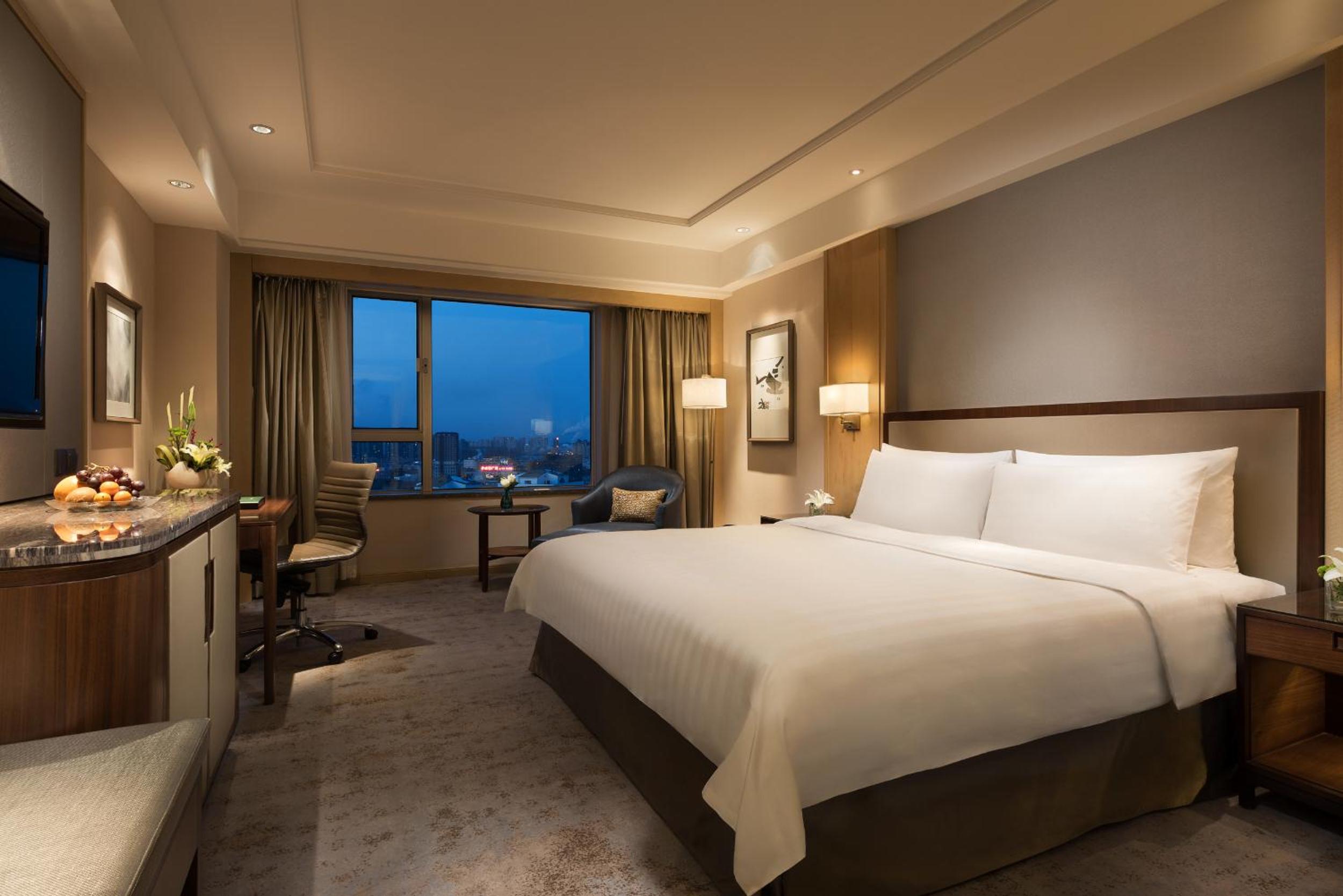 Horizon Club Queen Room
