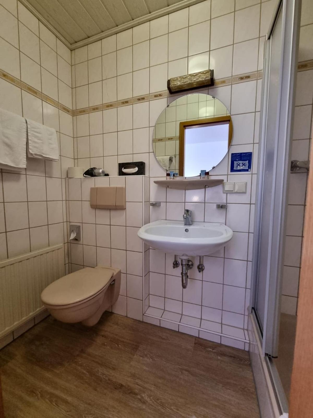 Double Room (Annex)