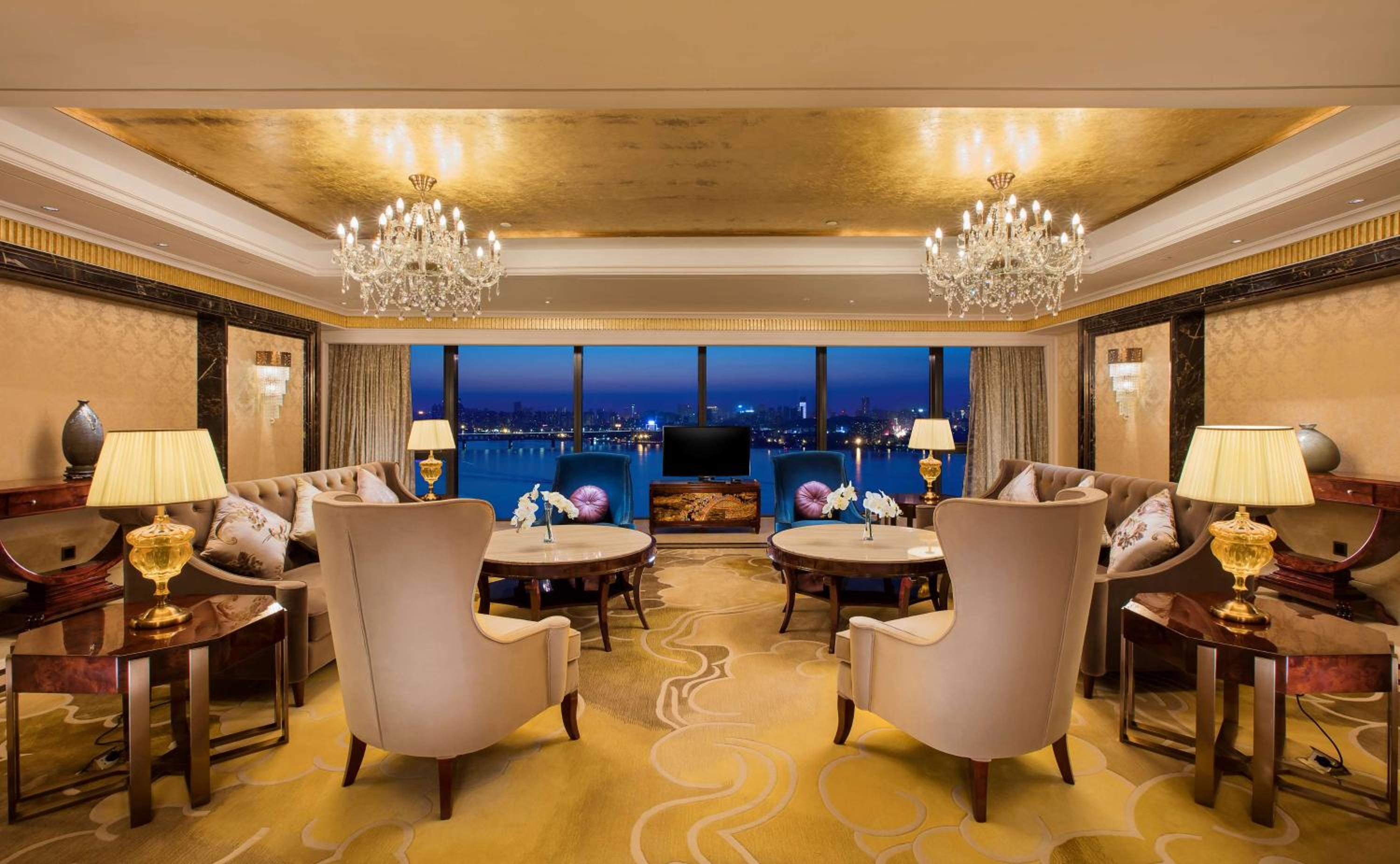 Executive Twin Room with River View - Lounge Access