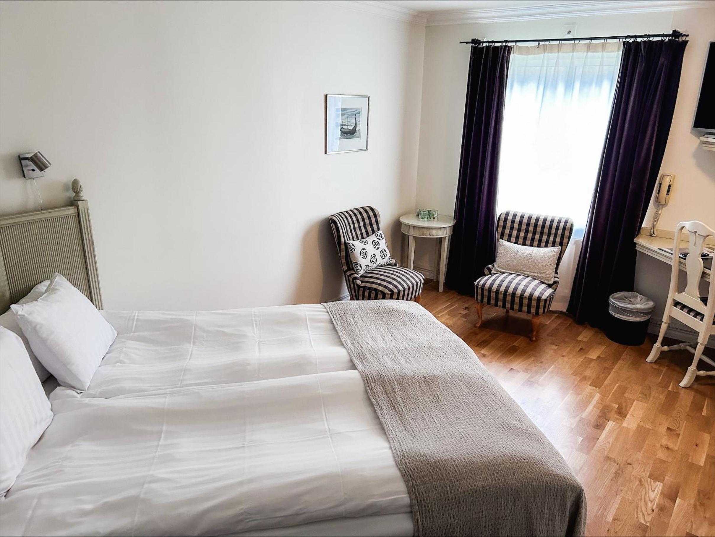 Double Room (63 in bed)