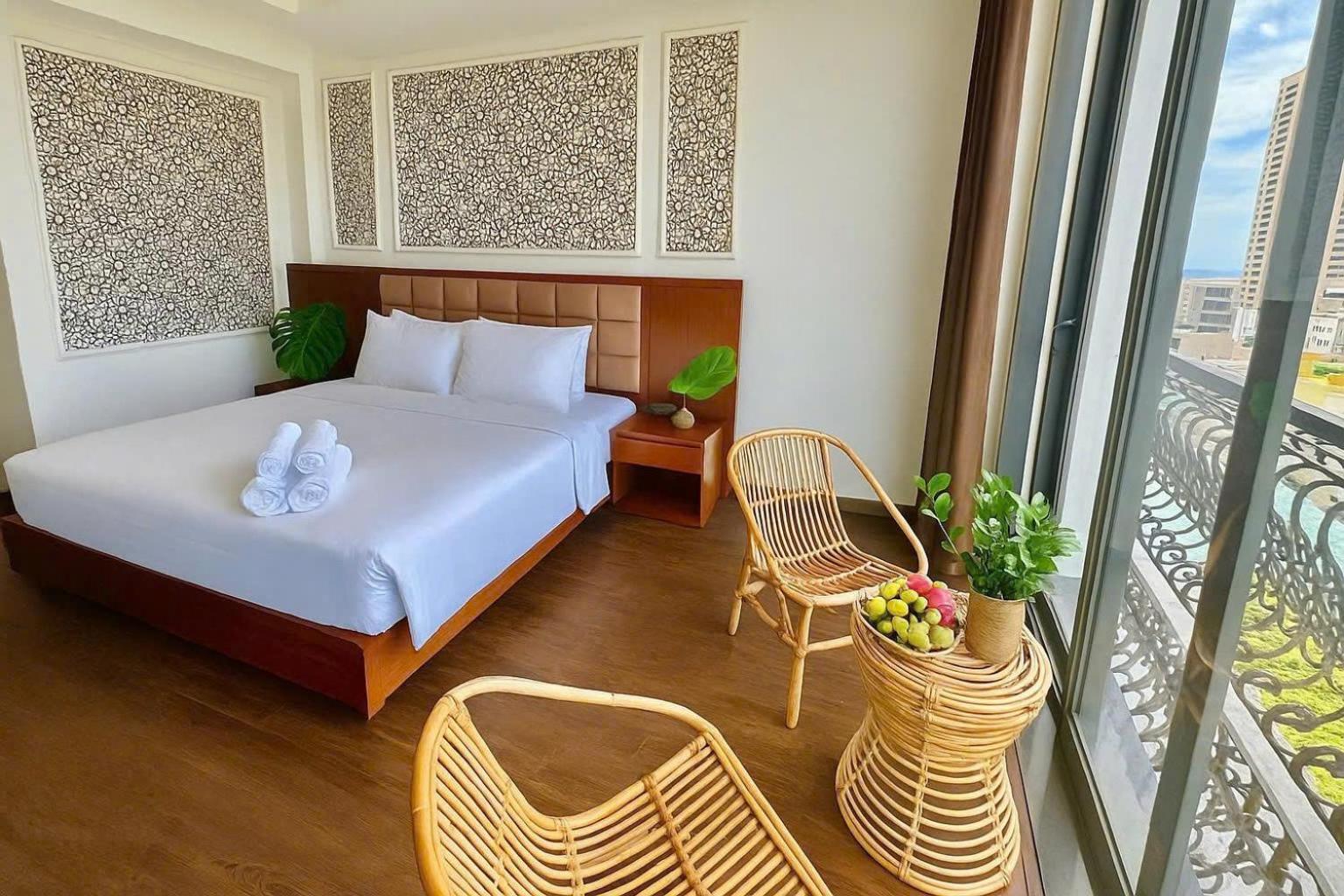 Deluxe Double Room with Balcony