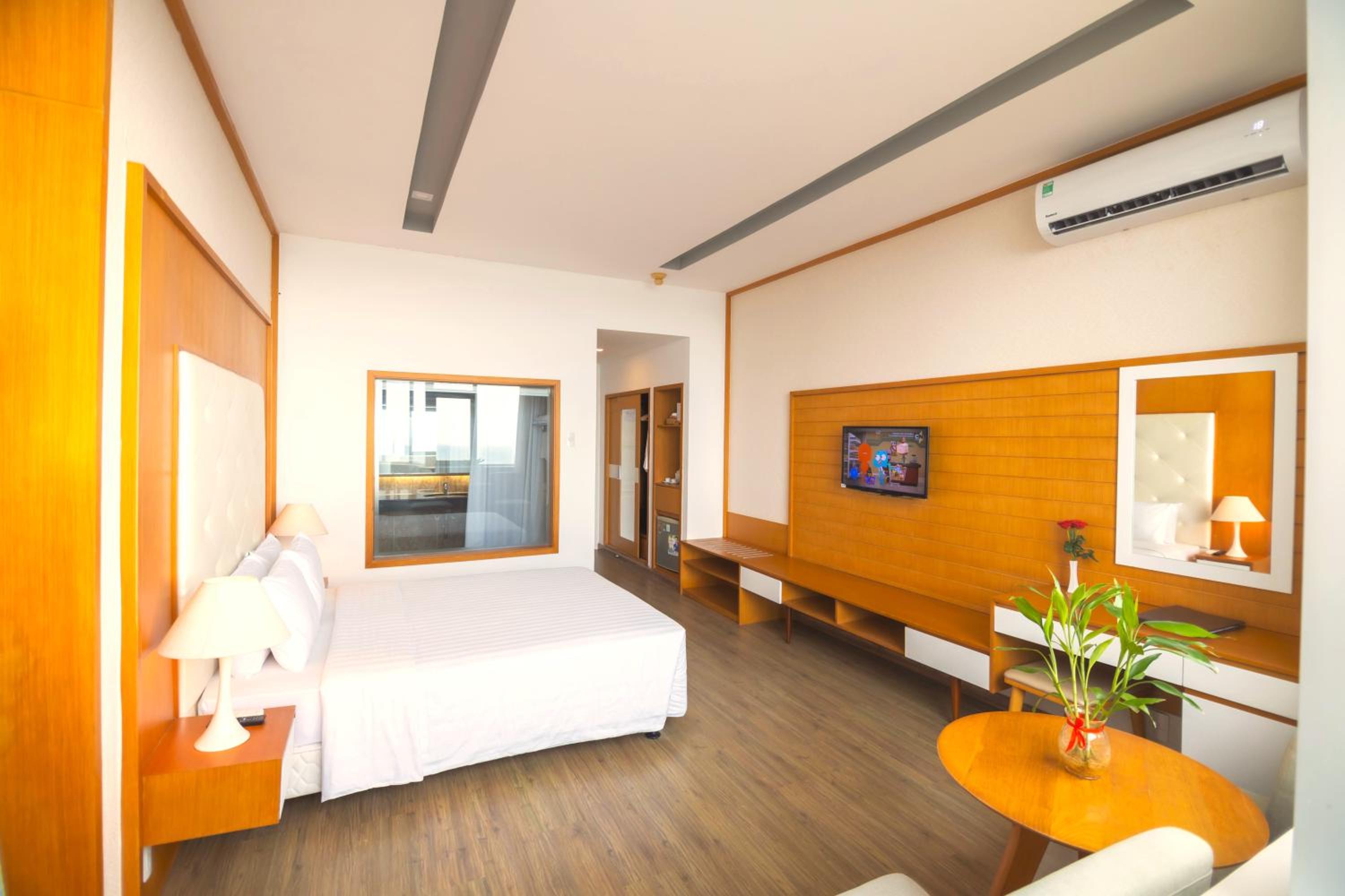Deluxe Double or Twin Room with Sea View