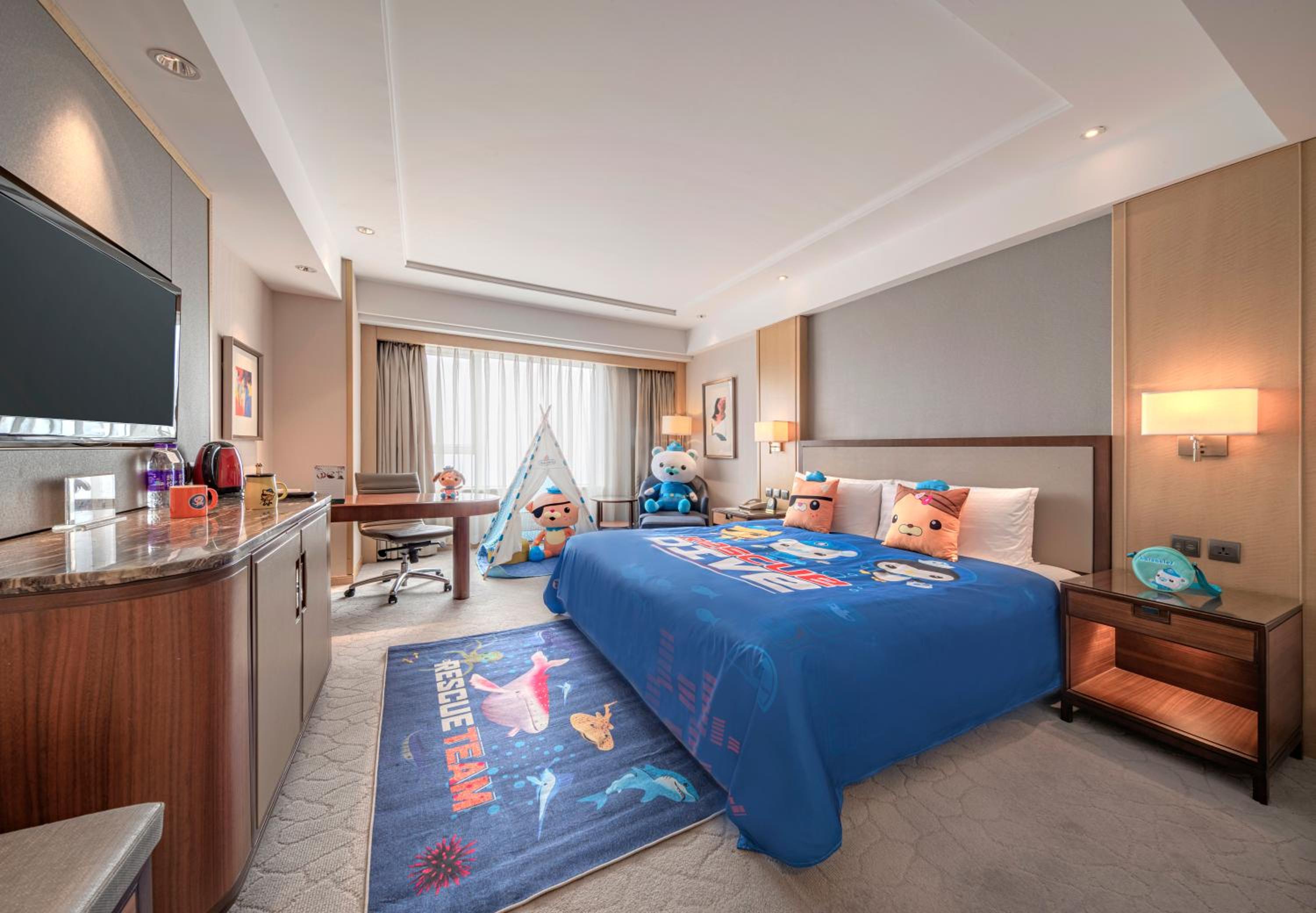 Deluxe King Room