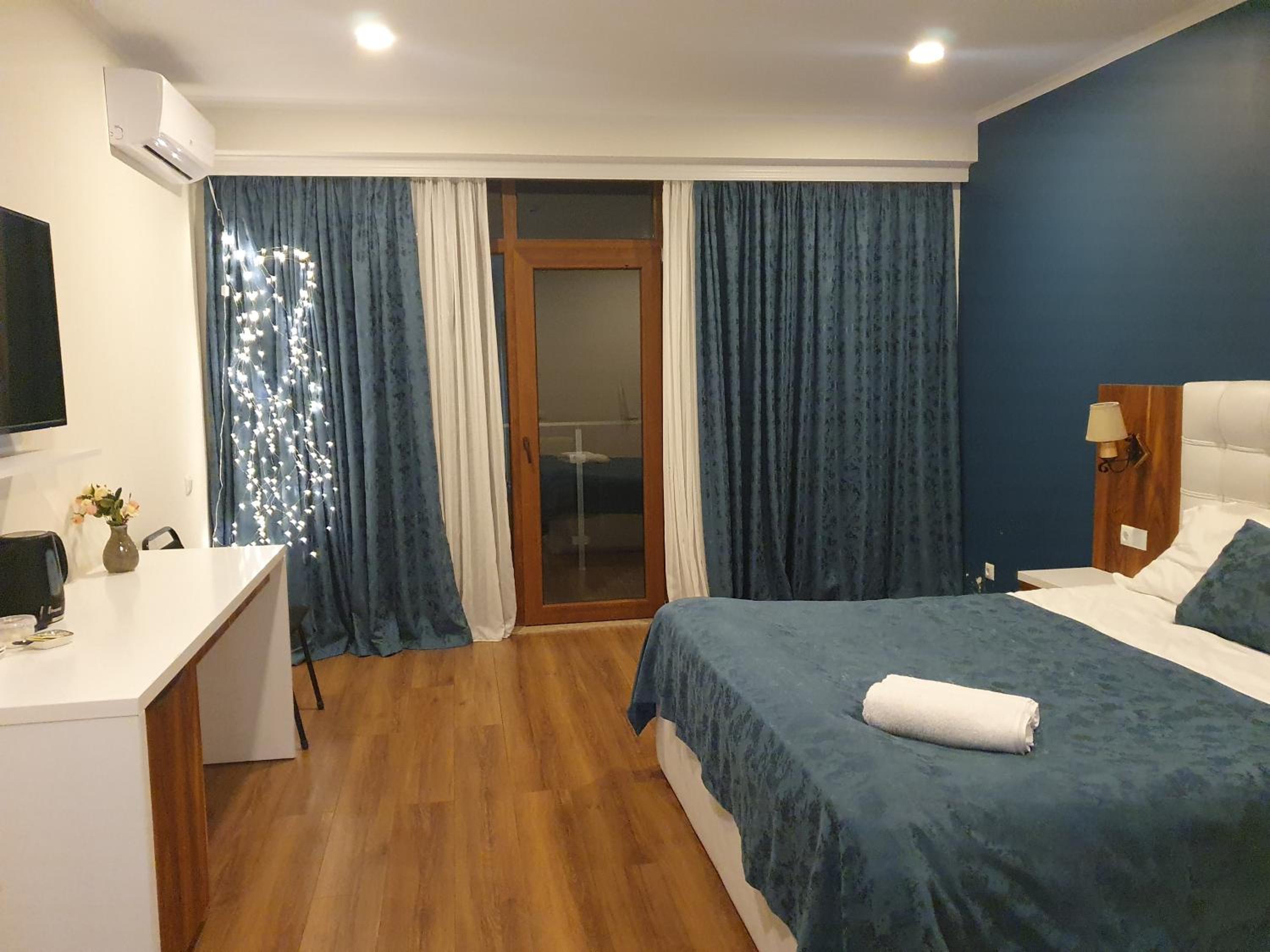 Triple Room with Sea View