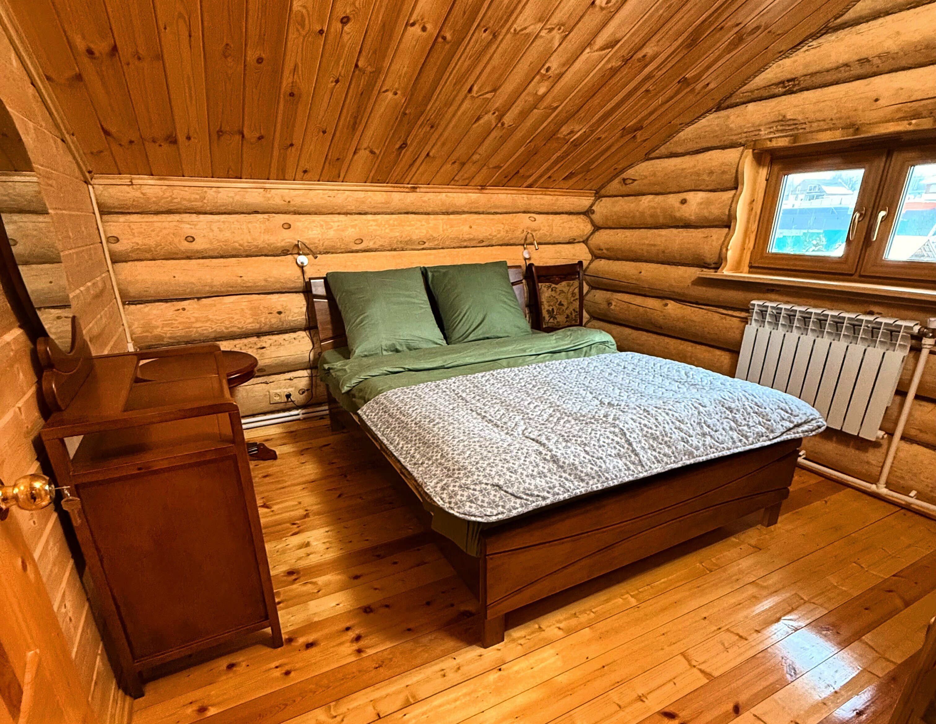 Коттедж с балконом