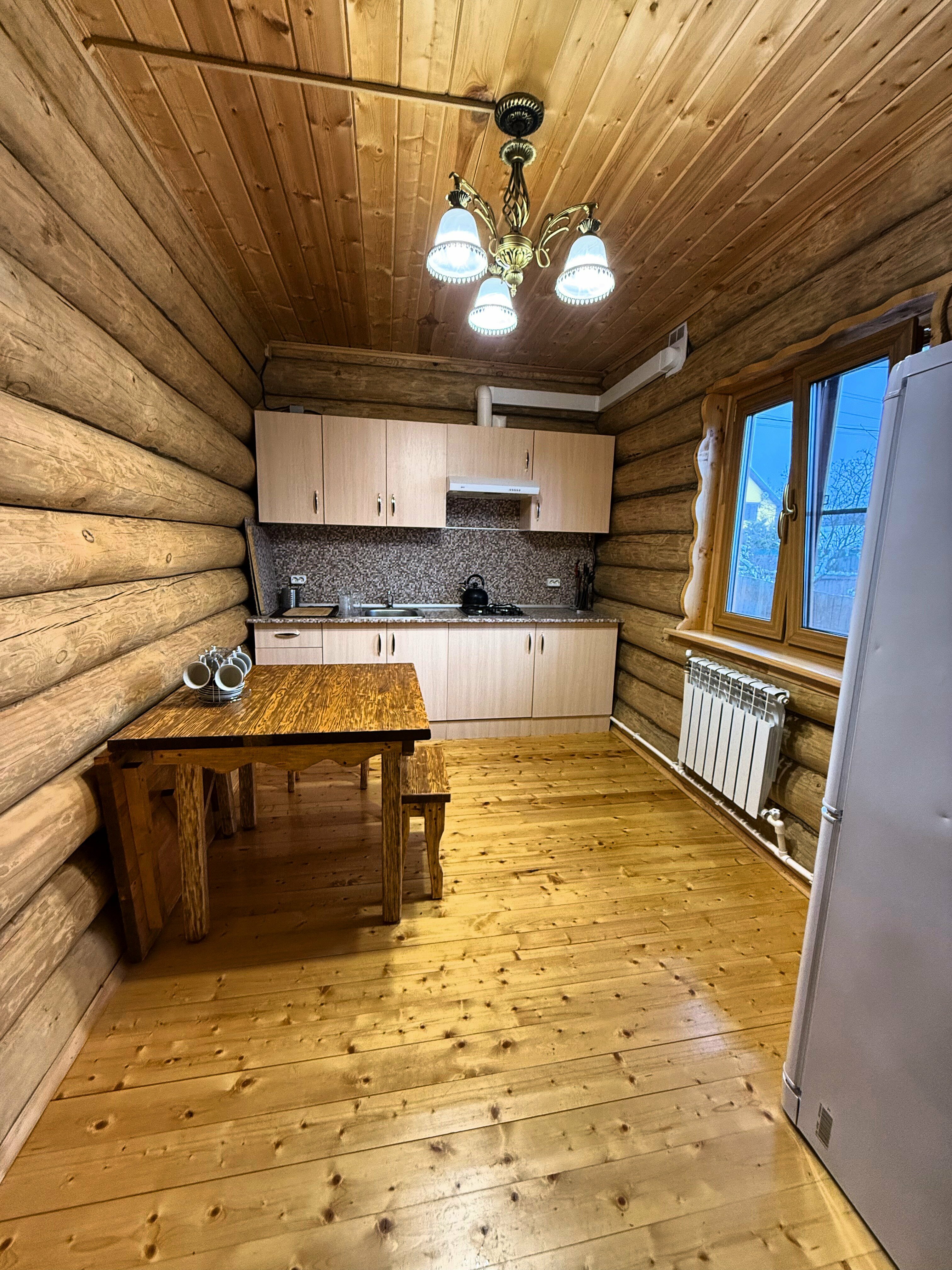 Коттедж с балконом