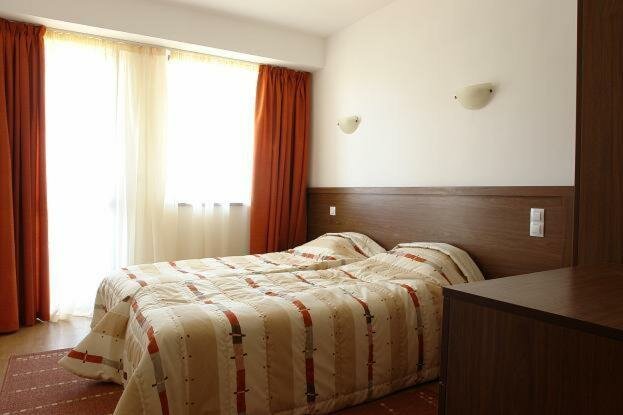 One-Bedroom Apartment with Balcony - Free Spa Access