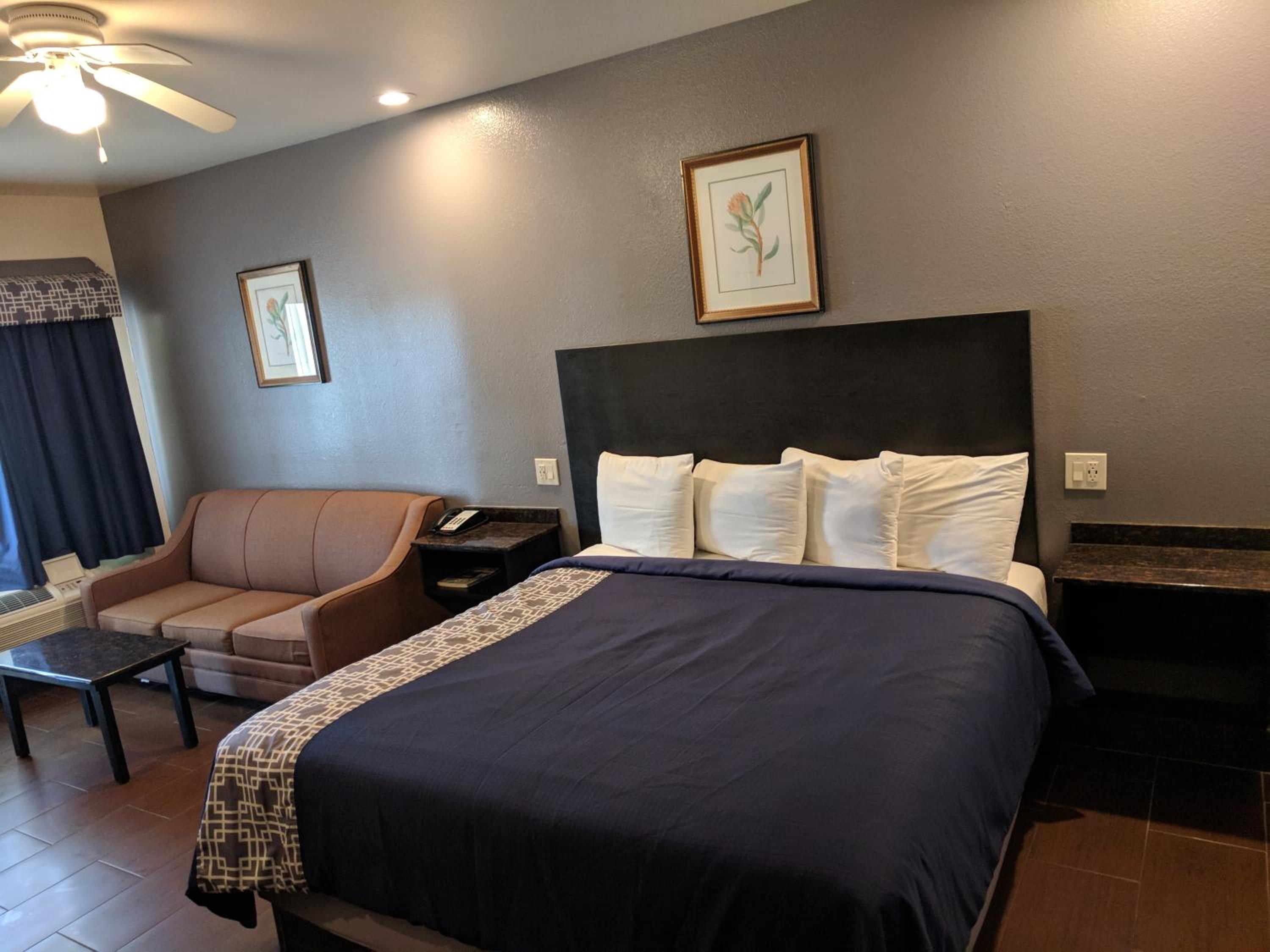 King Room - Non-Smoking