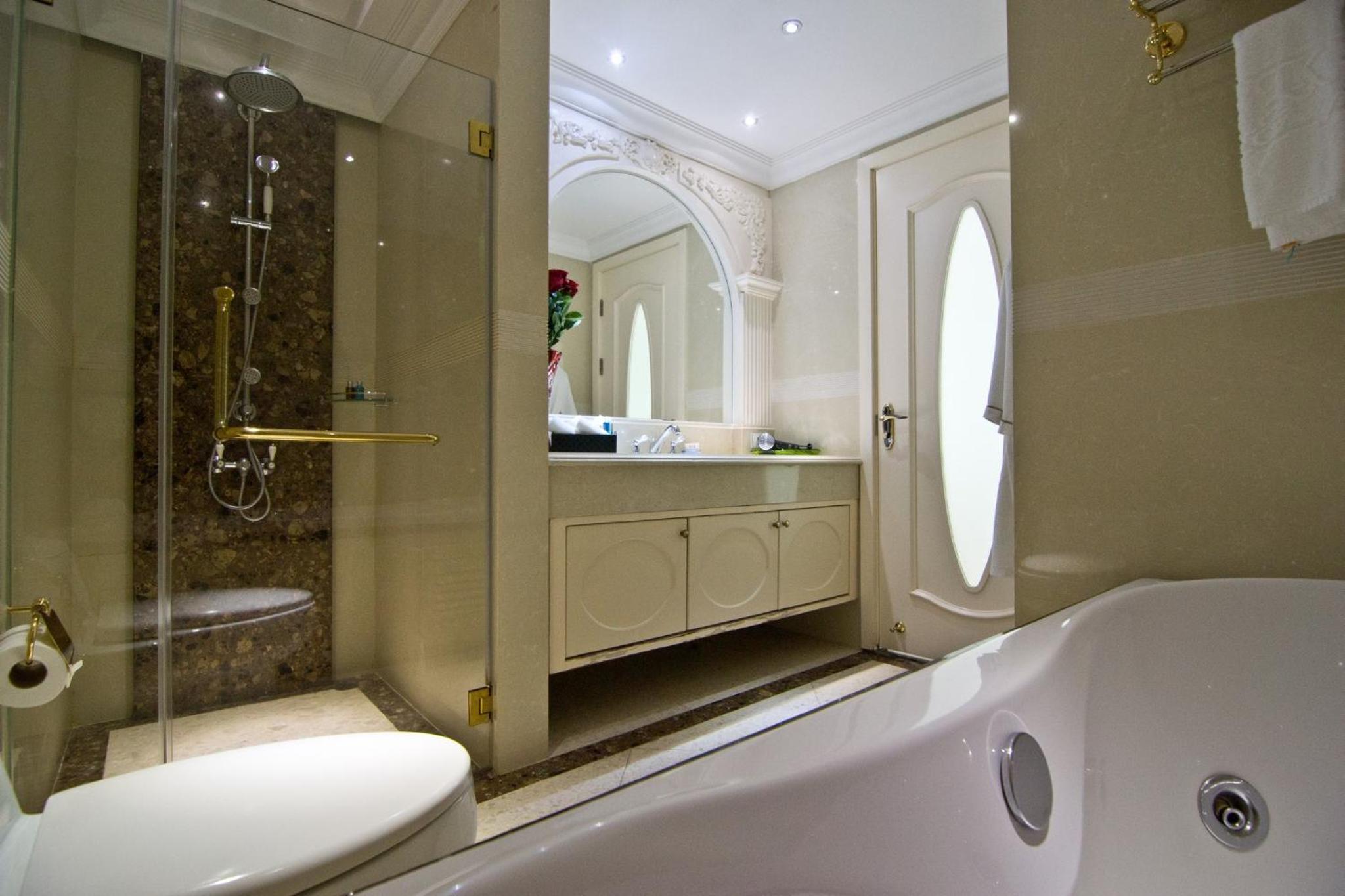 Deluxe Room with Pool View