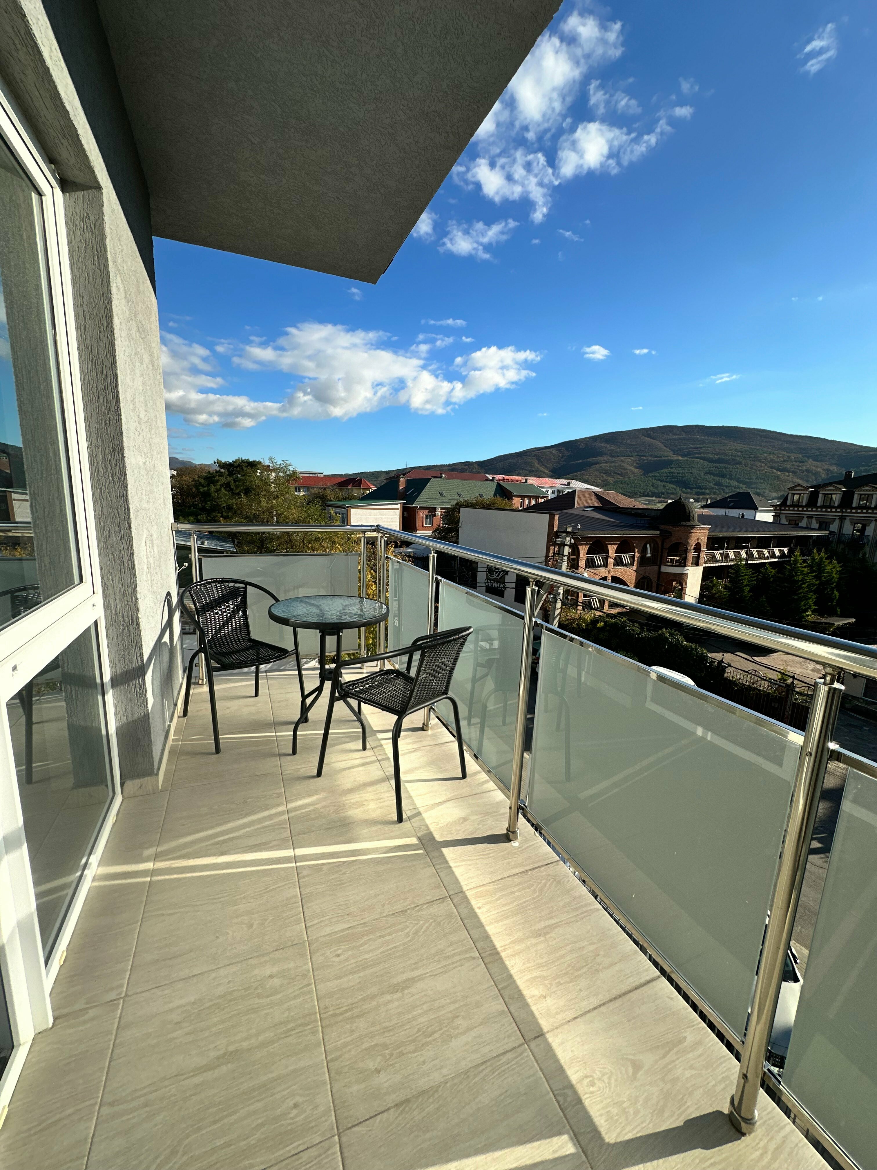 Семейный номер с балконом