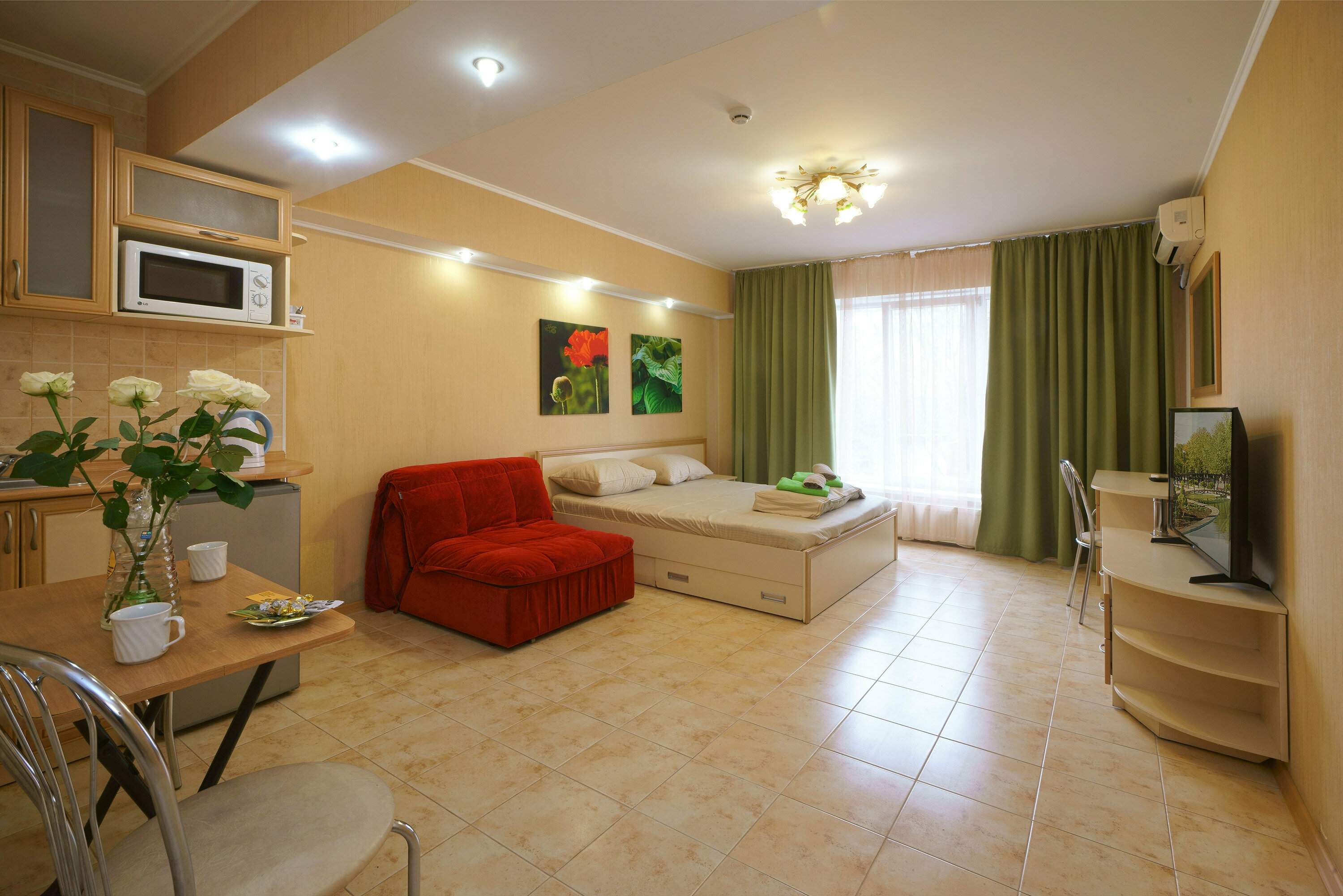 трехместная