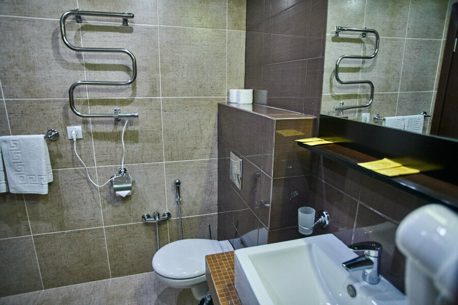 Трехместный номер с видом на горы