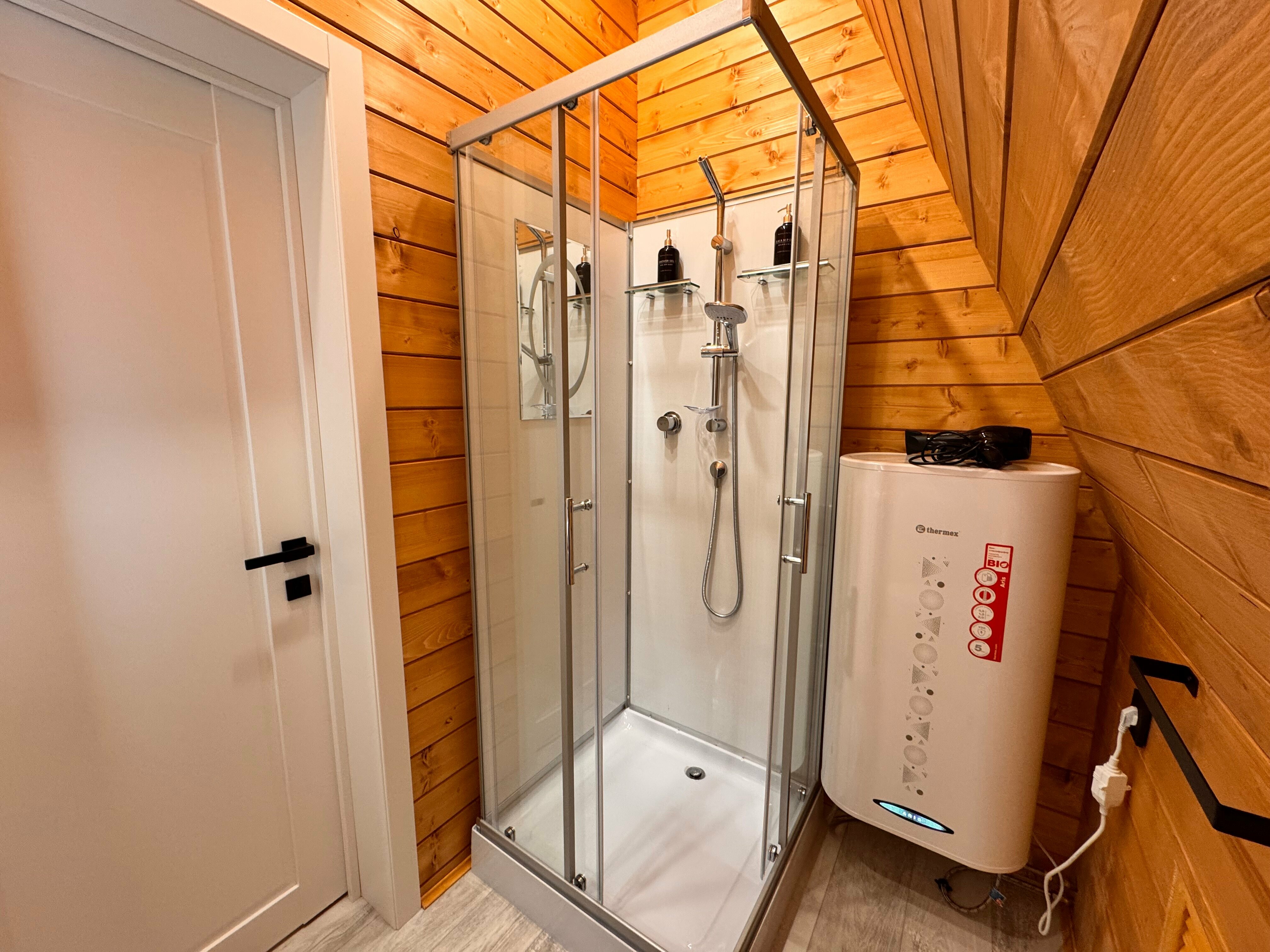 Коттедж с видом на озеро