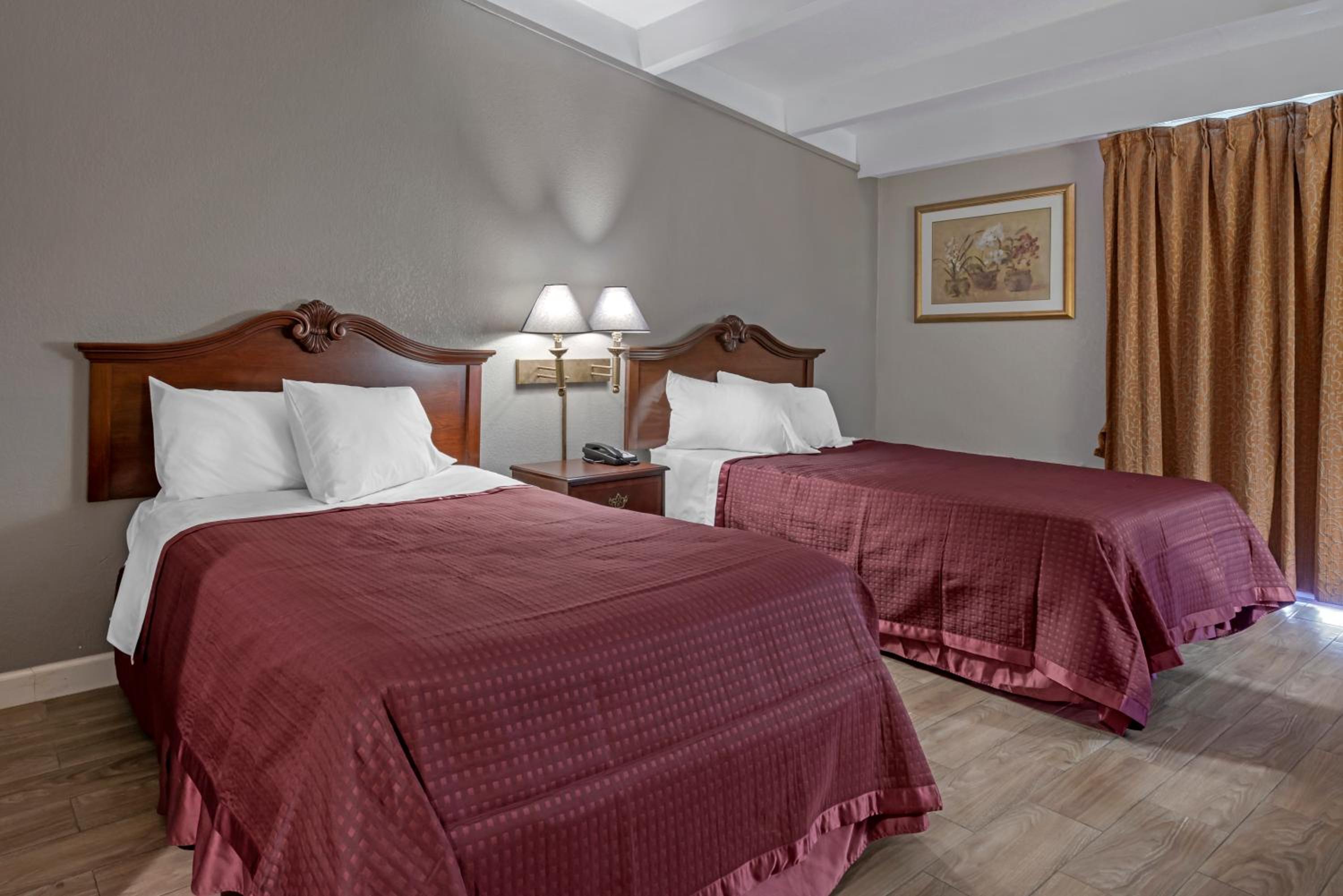 Double Room with Two Double Beds - Disability Access/Non-Smoking