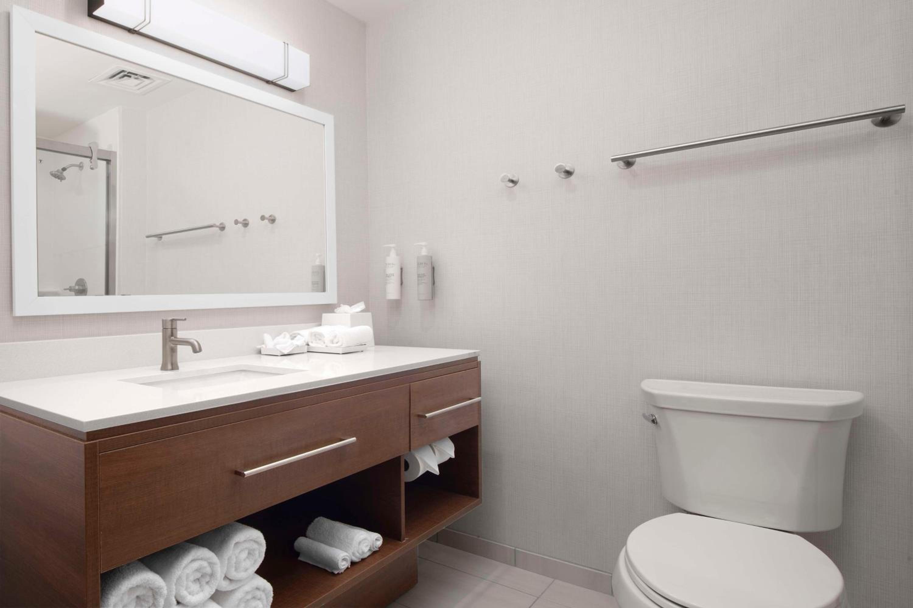 King Suite - Hearing Accessible