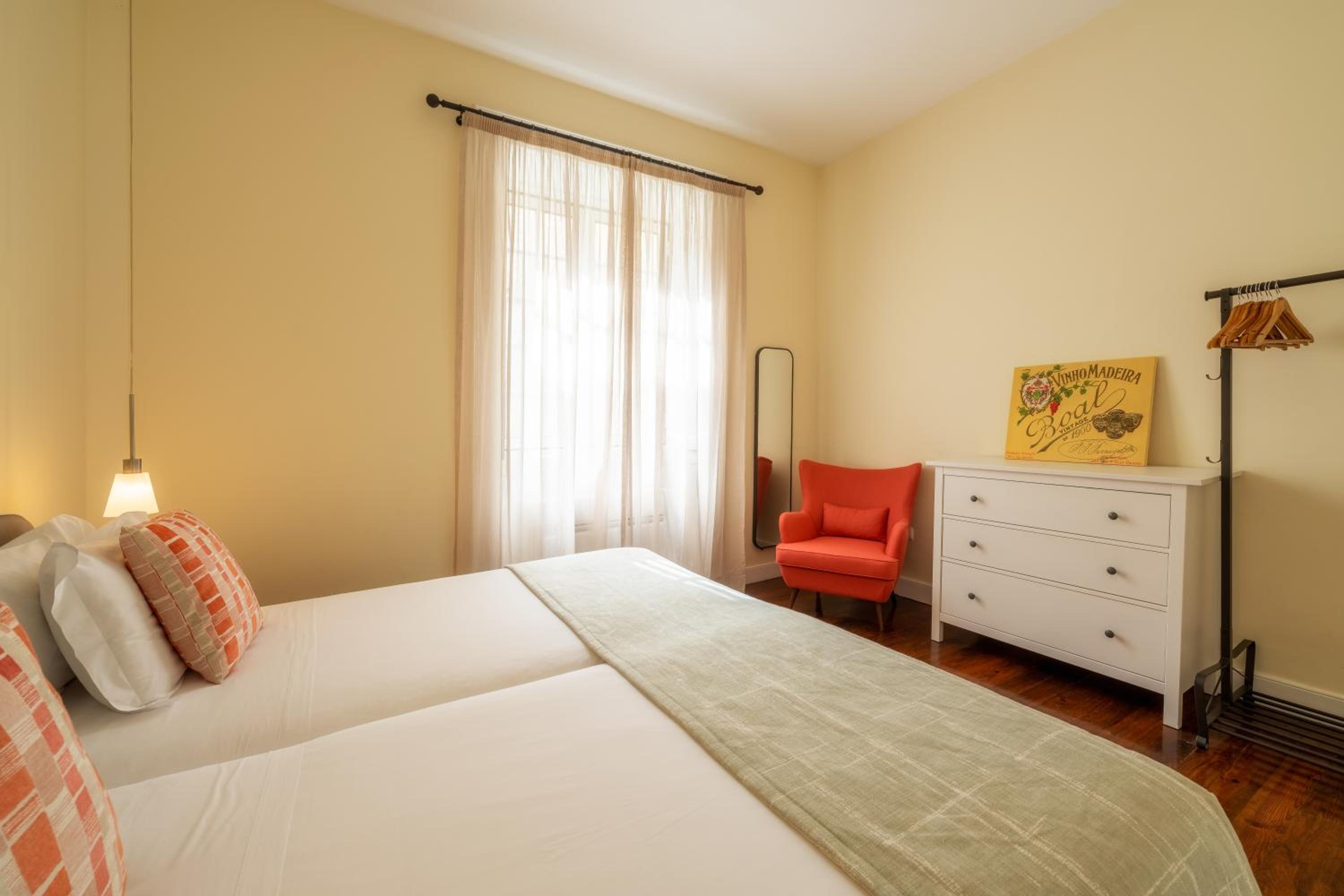 Two-Bedroom Apartment (6 Adults)