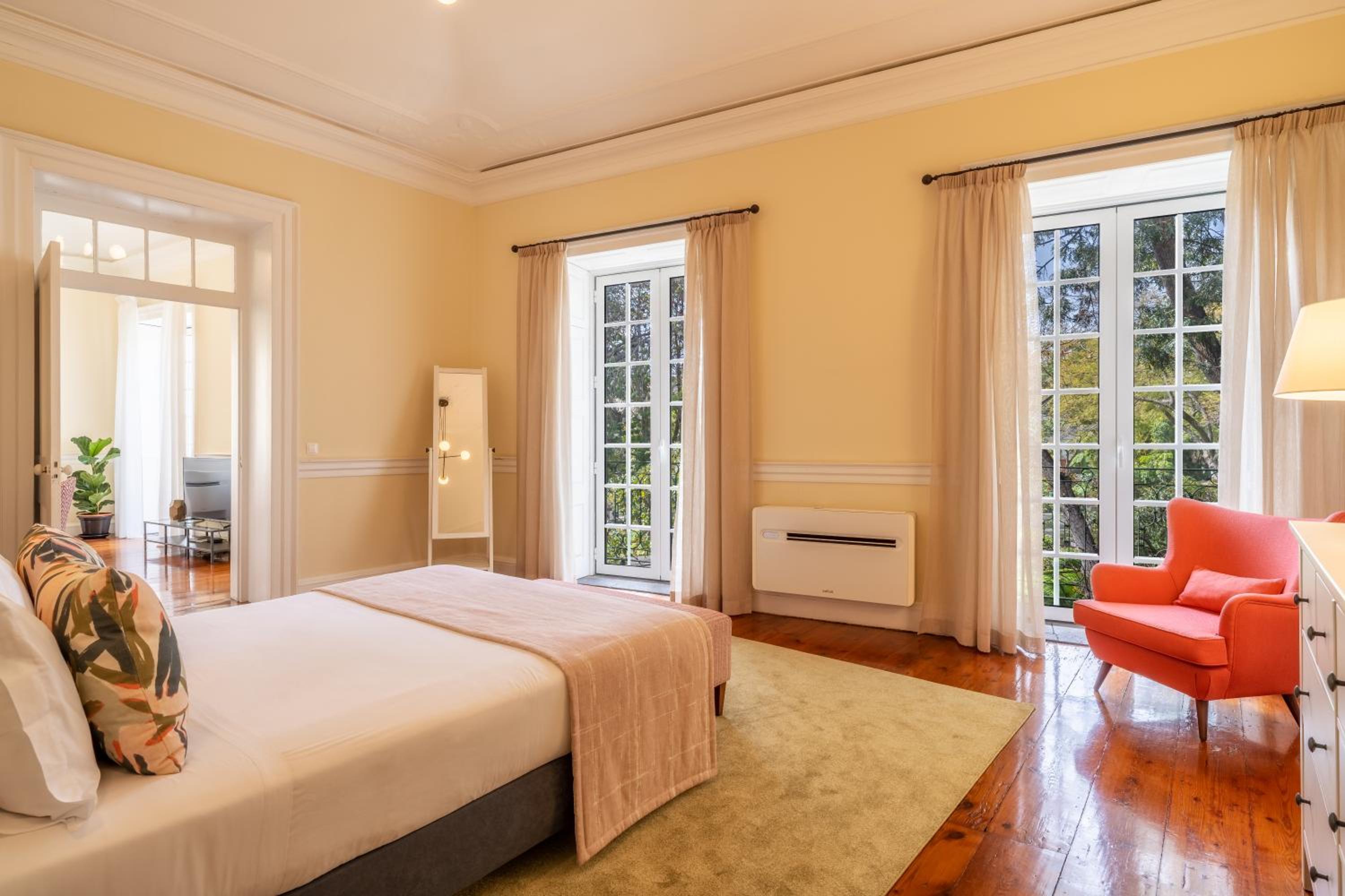 Two-Bedroom Apartment (6 Adults)