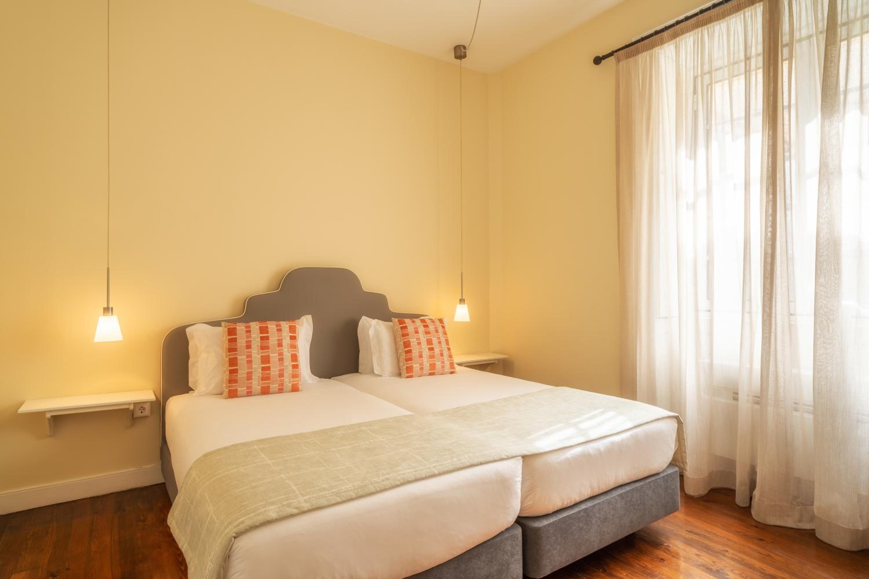 Two-Bedroom Apartment (6 Adults)