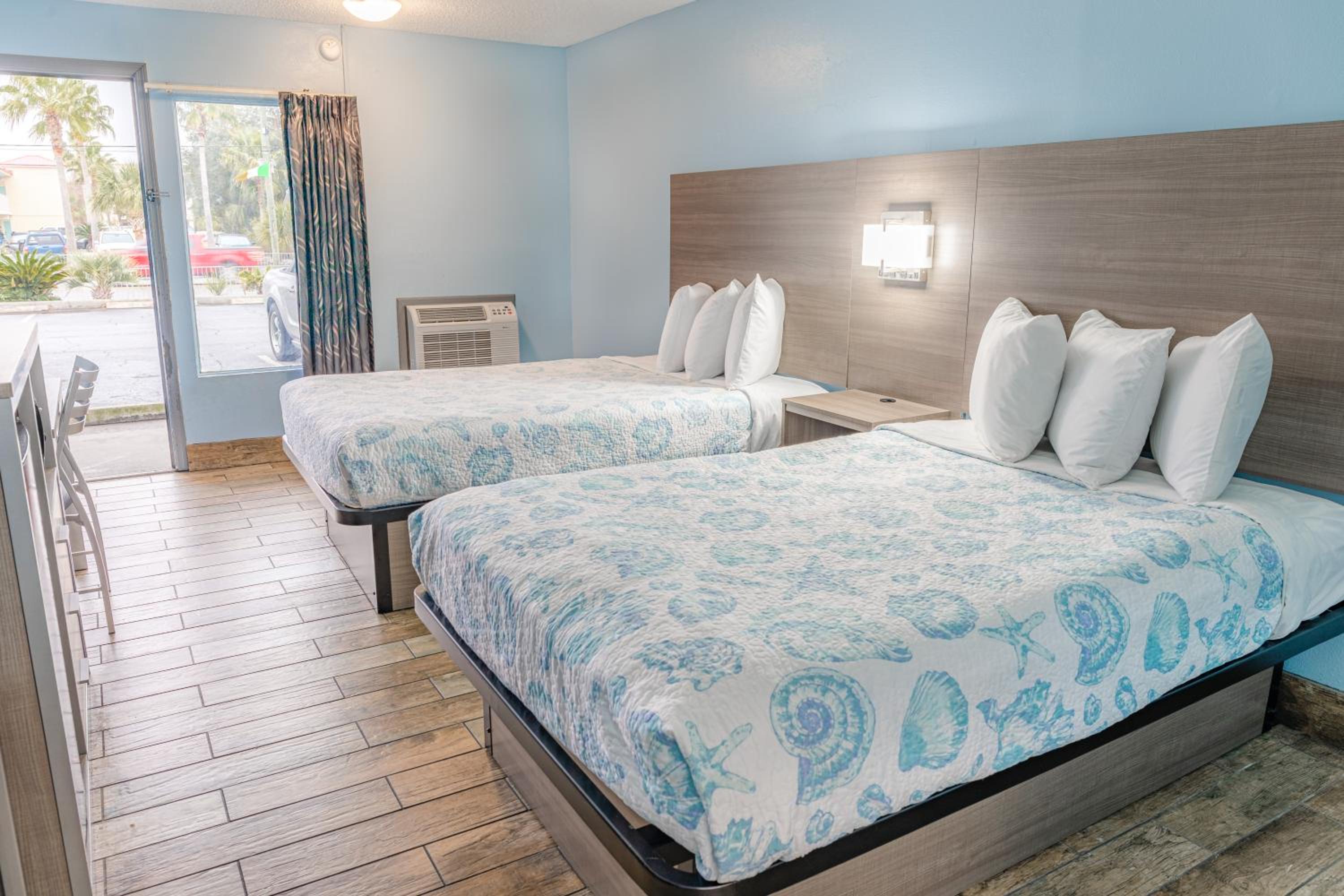 Double Room with Two Double Beds - Non-Smoking