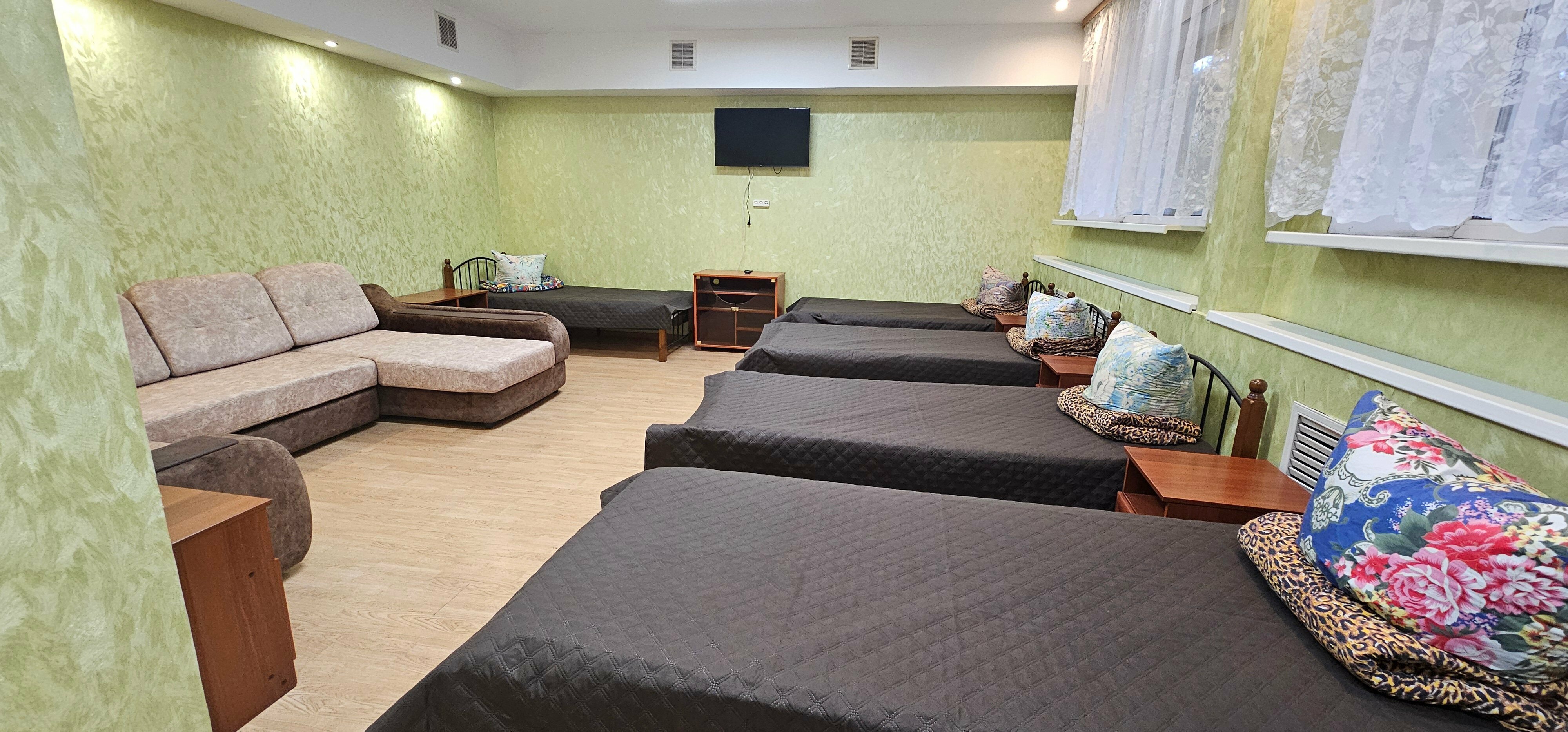 Общий 5 местный номер для мужчин и женщин