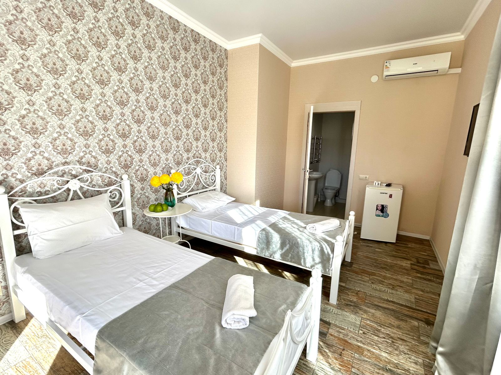 Делюкс с раздельными кроватями и большим балконом