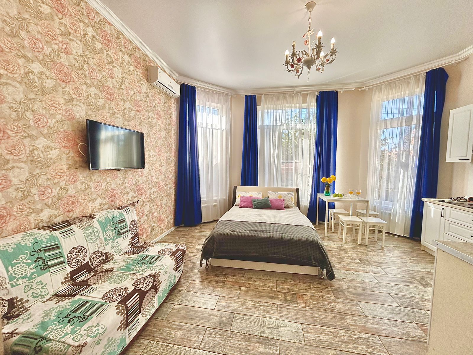 Апартаменты с видом на бассейн