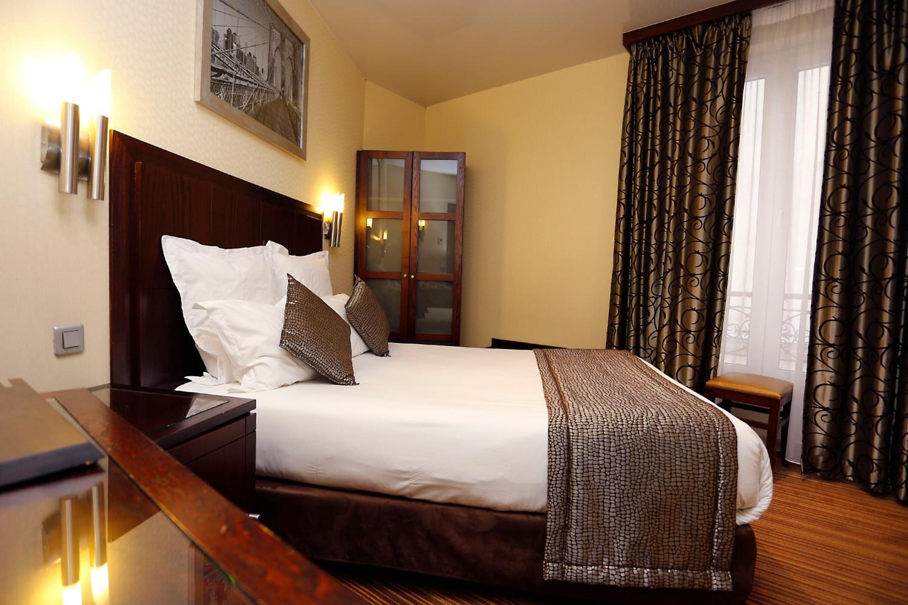 Two Double Room Adjacent