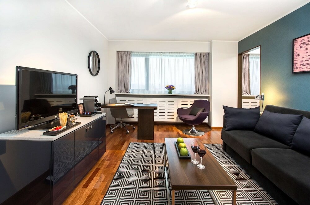 Suite, Balcony (Old Town View)