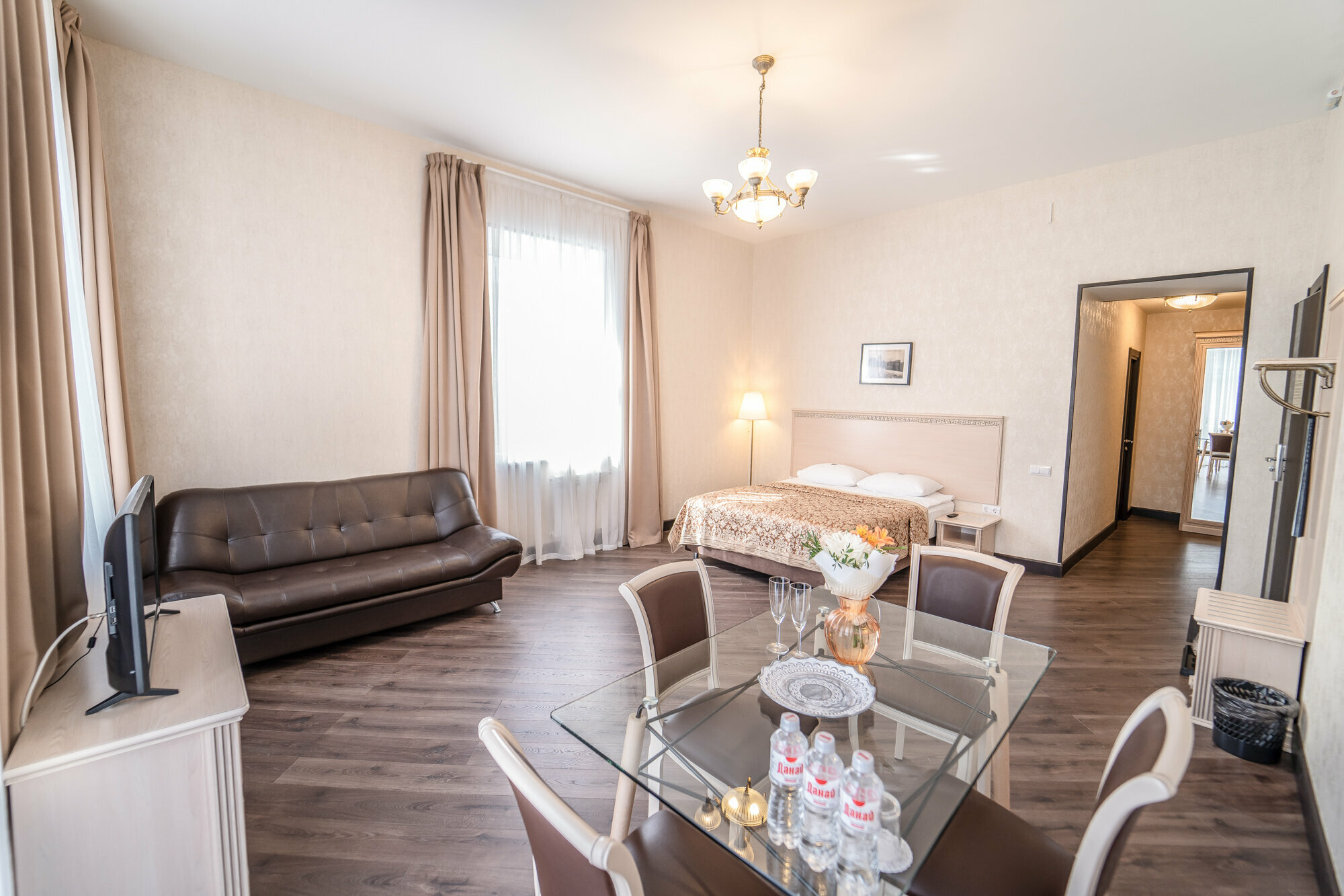 Апартаменты с двумя спальнями и кухней