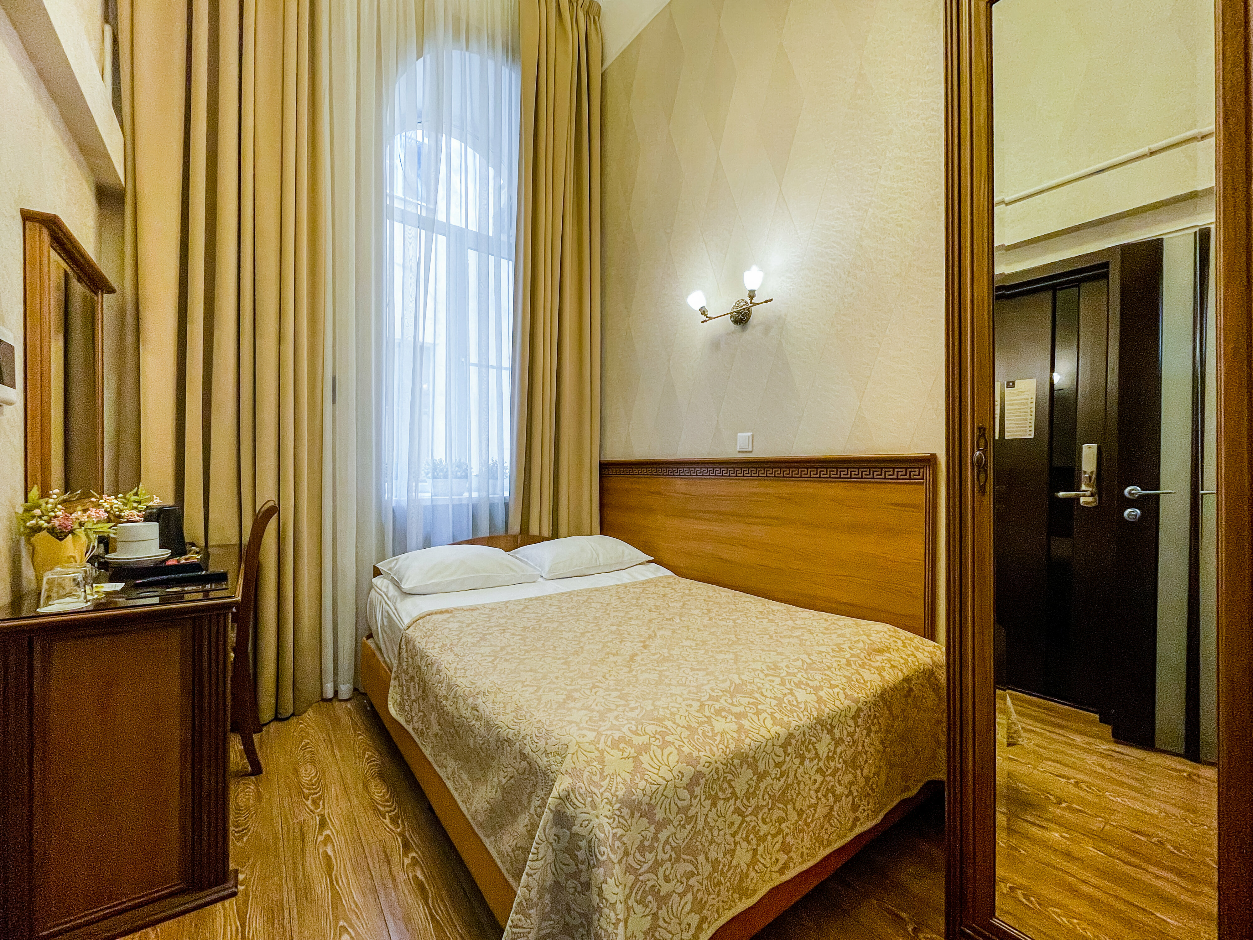 Одноместный стандарт с двуспальной кроватью