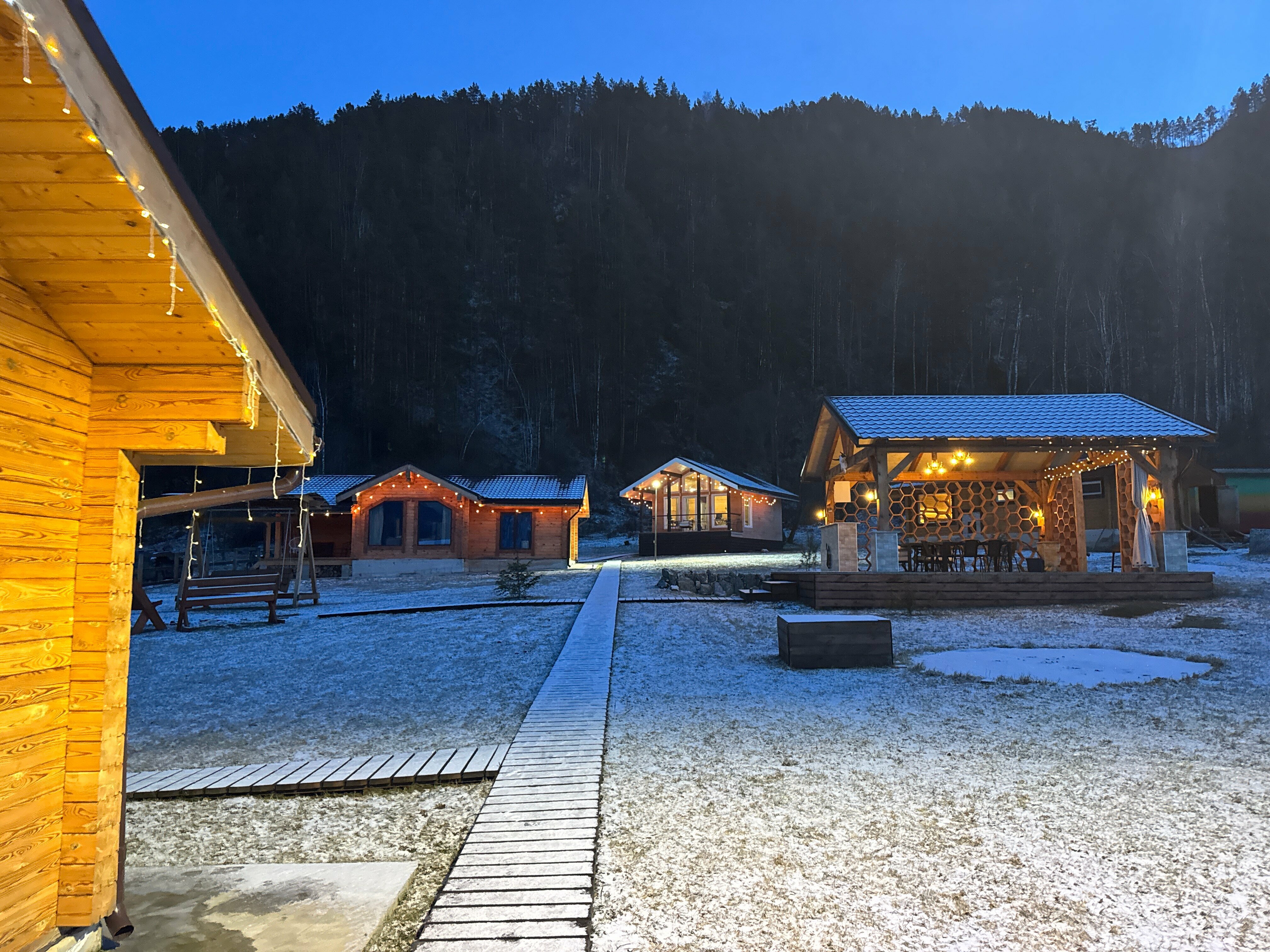 Шале " горы Алтая"